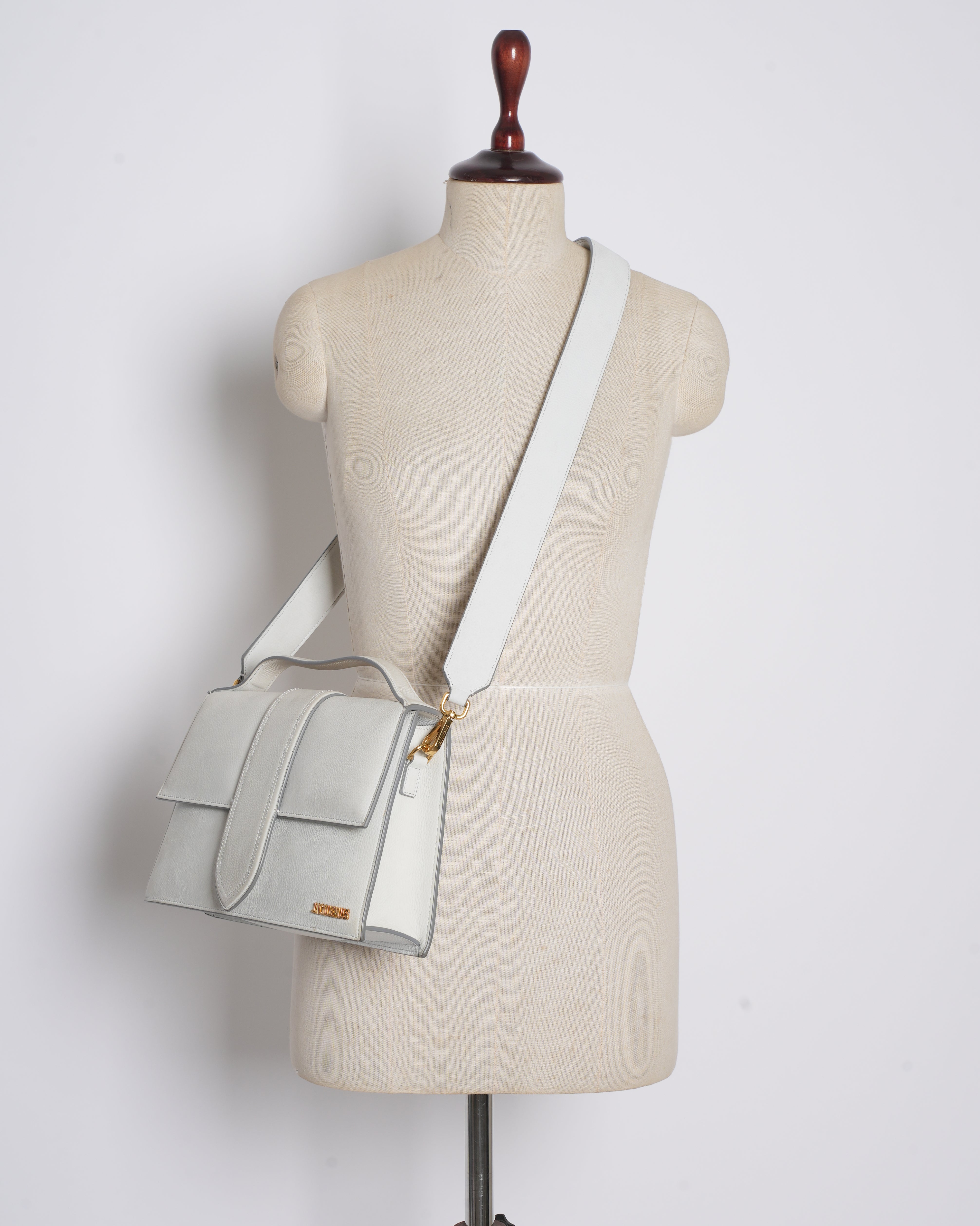 Jacquemus Le Bambinou Flap Bag In White