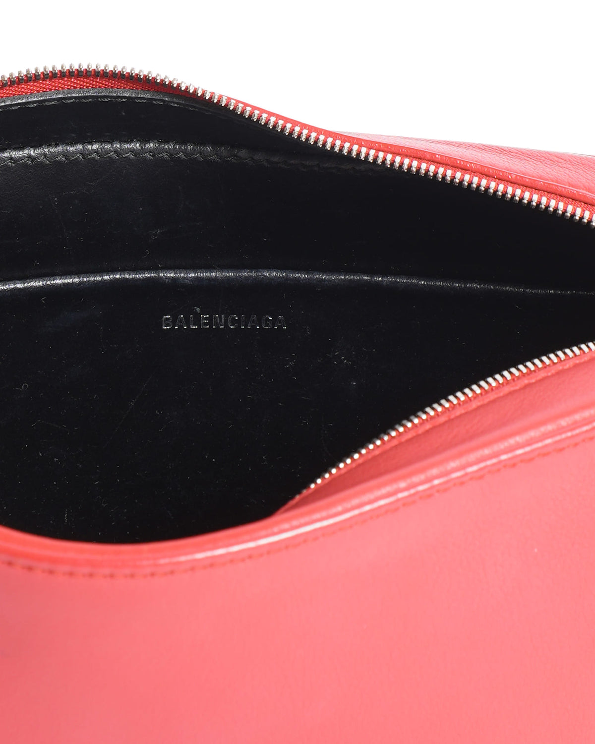 Balenciaga Everyday Camera Bag In Red