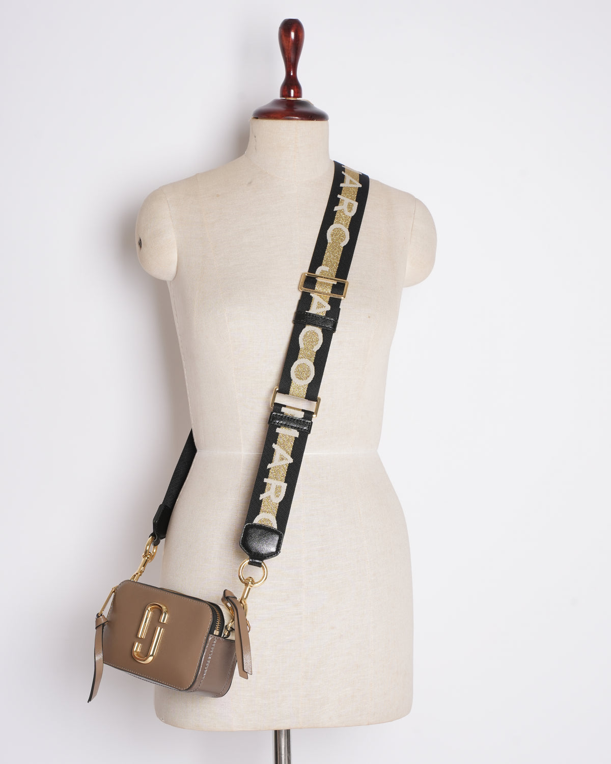 Marc jacobs snapshot camera crossbody bag