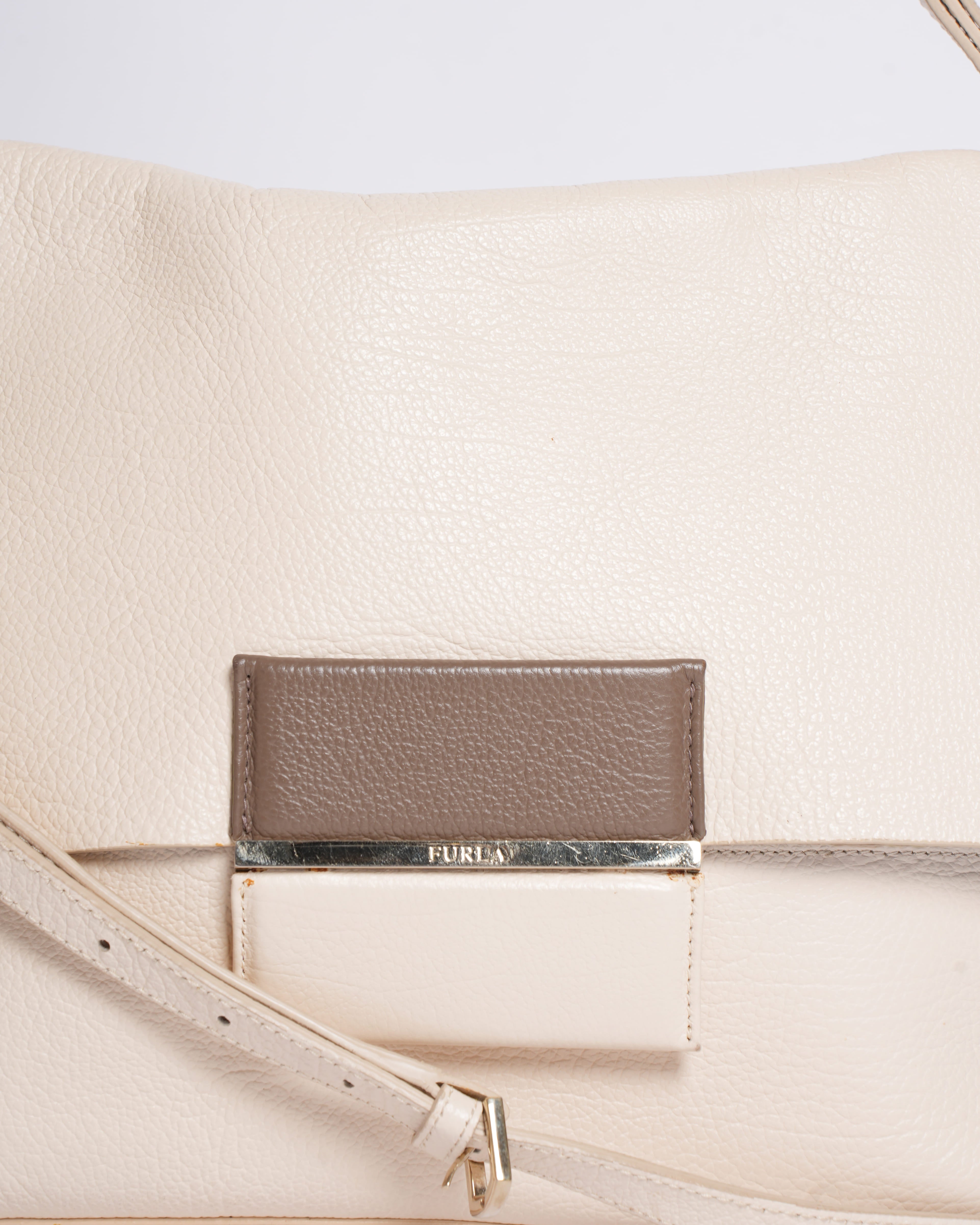 Furla Minerva Shoulder Bag in Cream