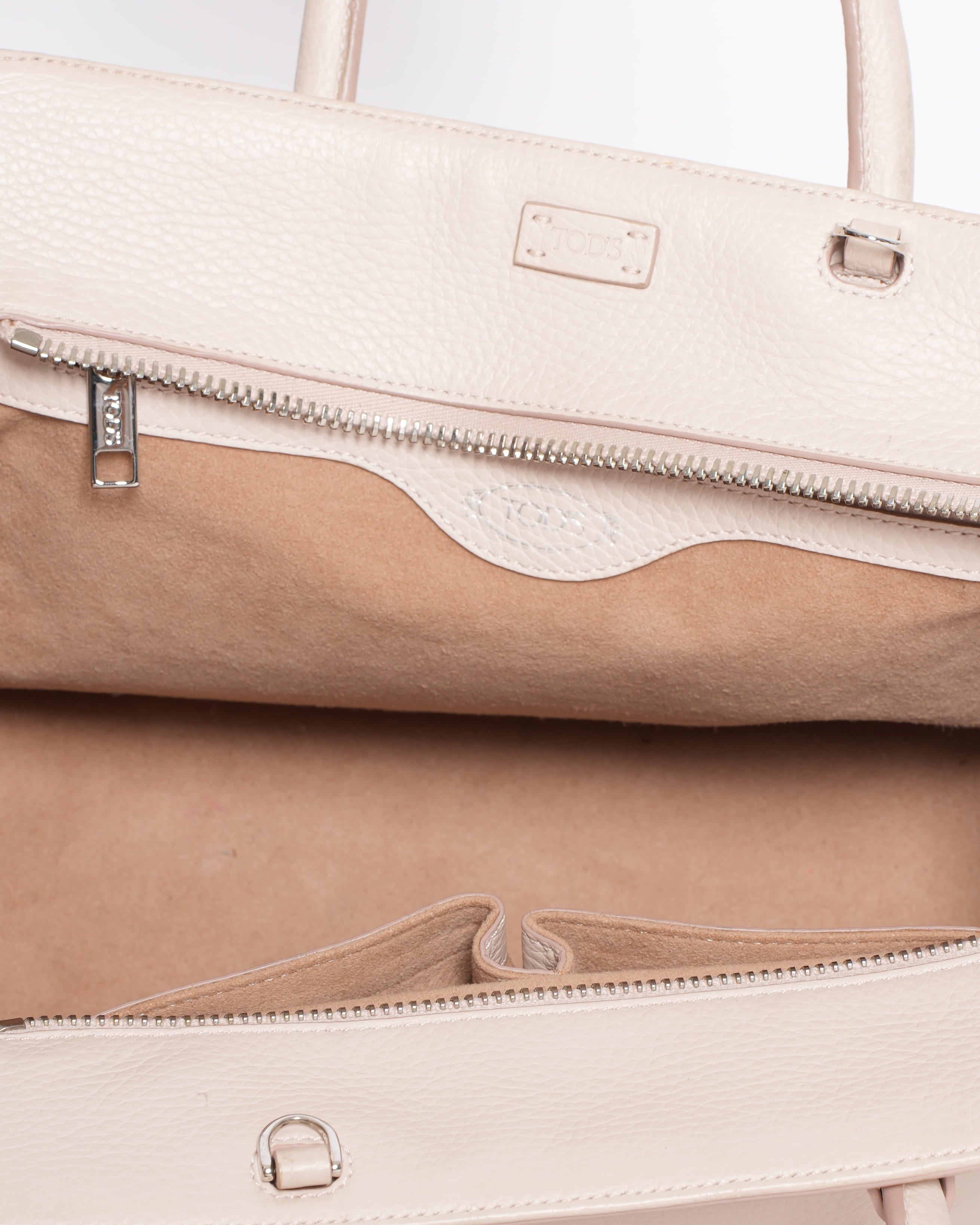 Tod’s Double T Leather Shoulder Bag