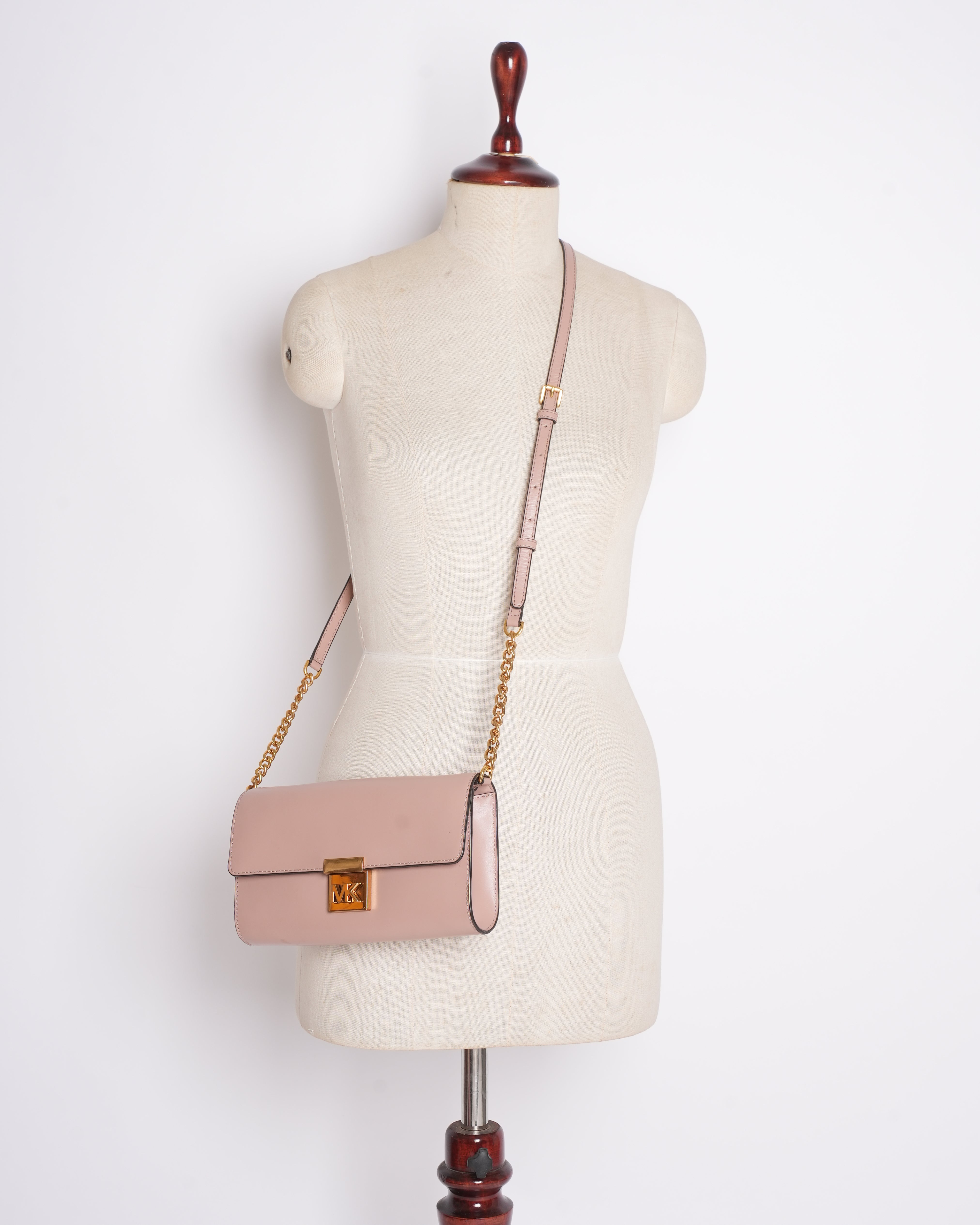 Michael Kors  Wallet With Detachable Crossbody Strap