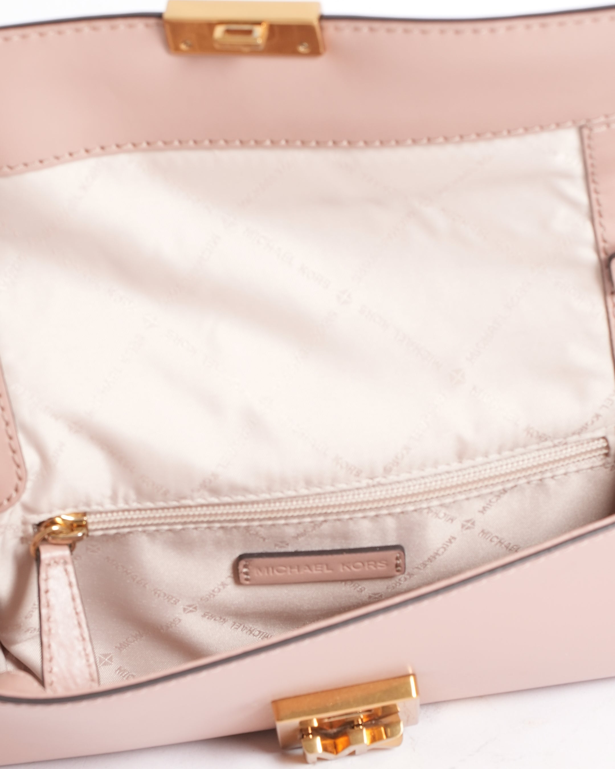 Michael Kors  Wallet With Detachable Crossbody Strap
