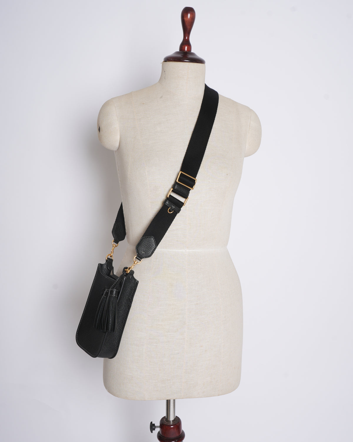 Tory burch thea black cellphone crossbody