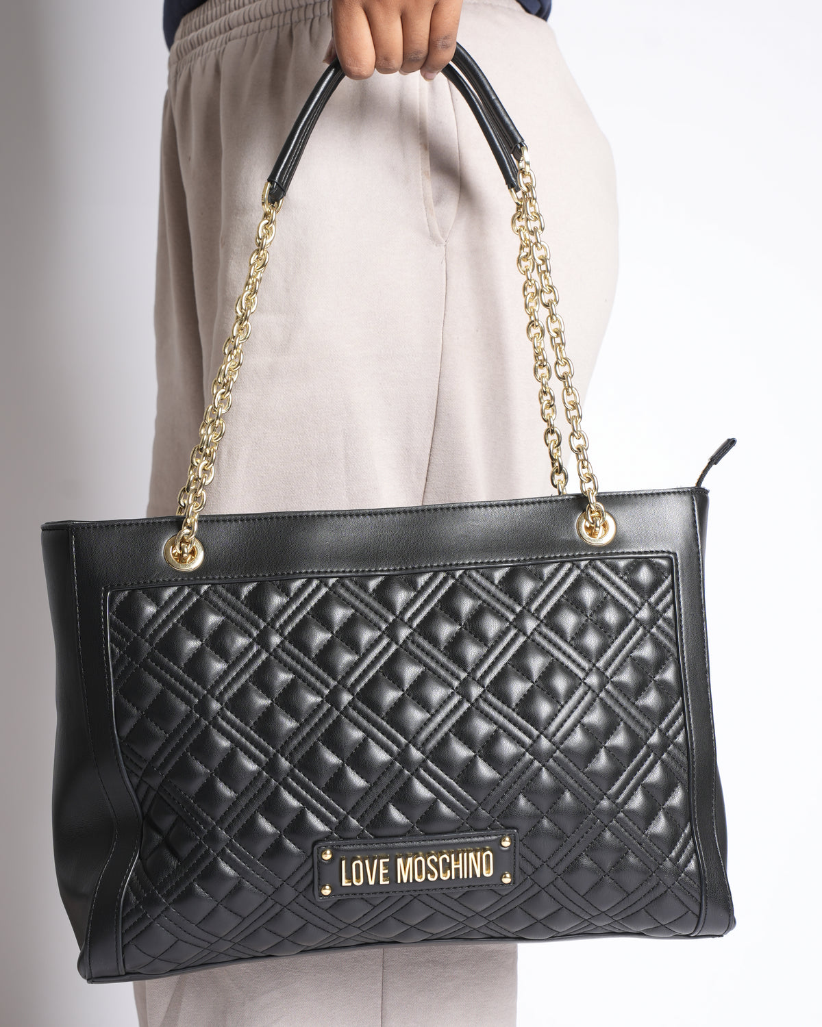 Love Moschino Women's Black Quilted Shoulder Bag
