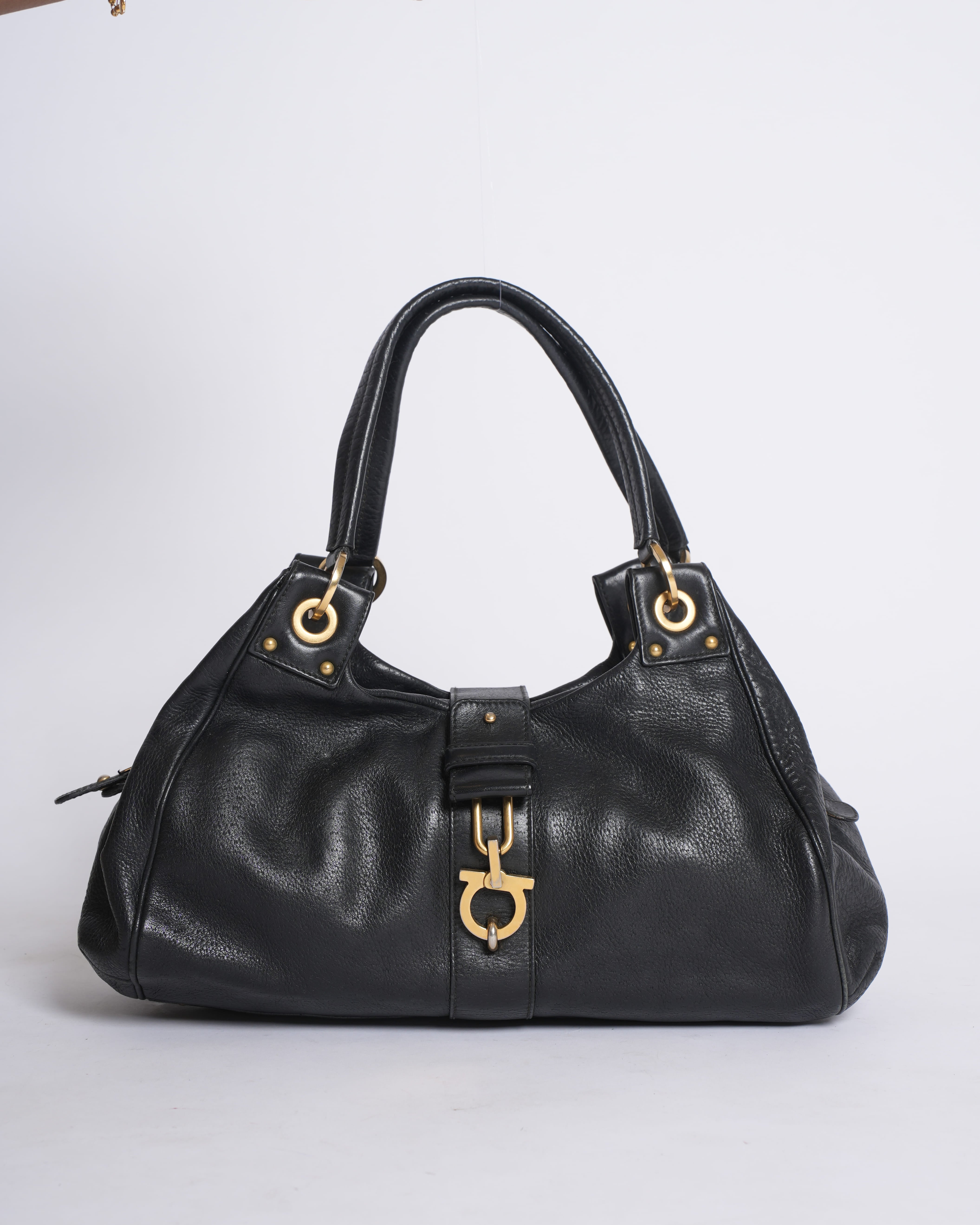 Salvatore Ferragamo Shoulder Bag in Black