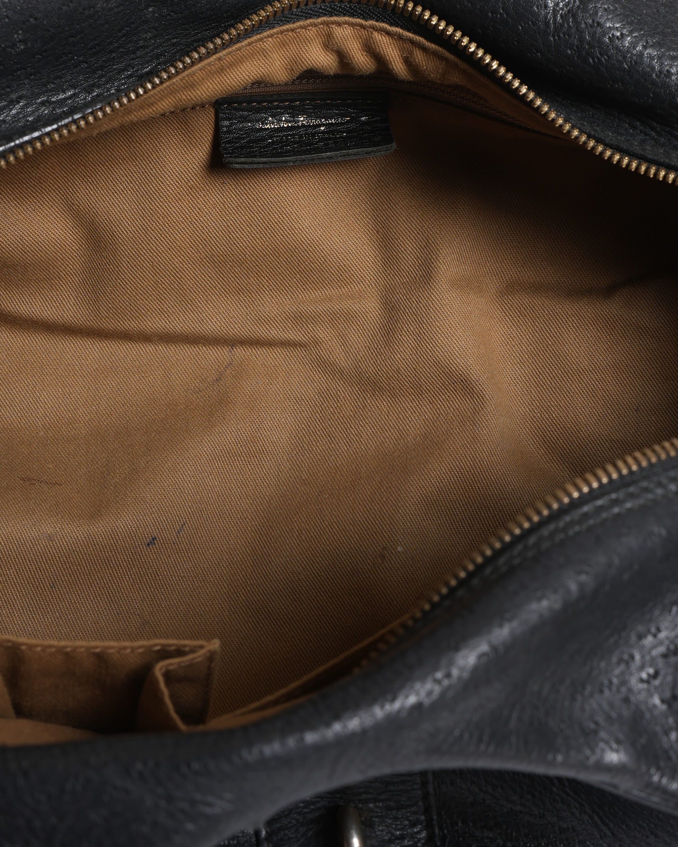 Salvatore Ferragamo Shoulder Bag in Black