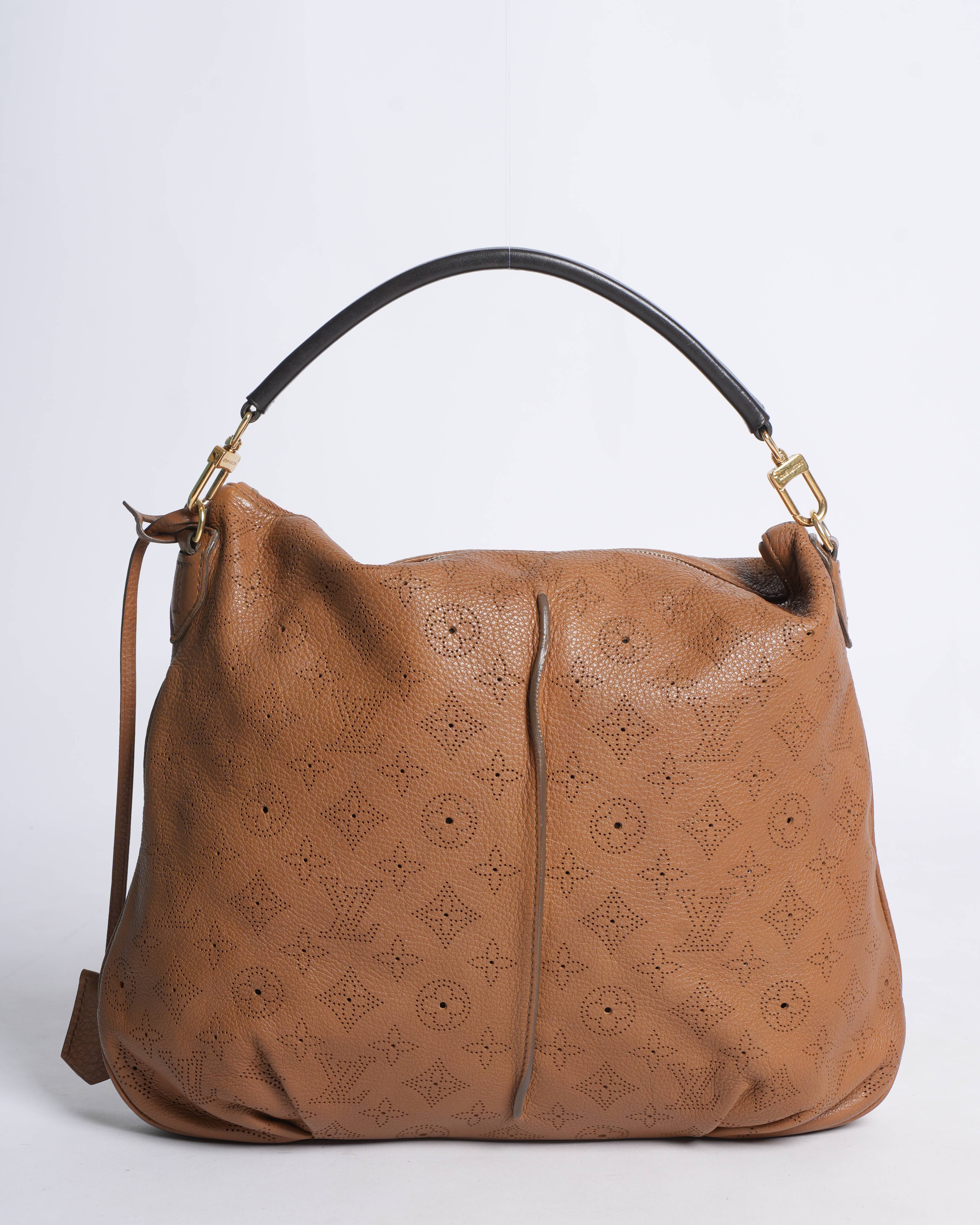 Louis Vuitton
Caramel Monogram Mahina Leather Selene PM Shoulder Bag