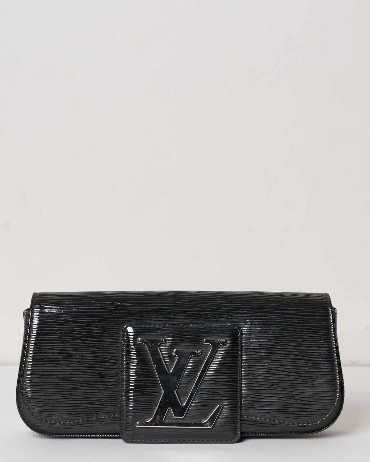 Louis Vuitton Rouge Vernis Solo Clutch