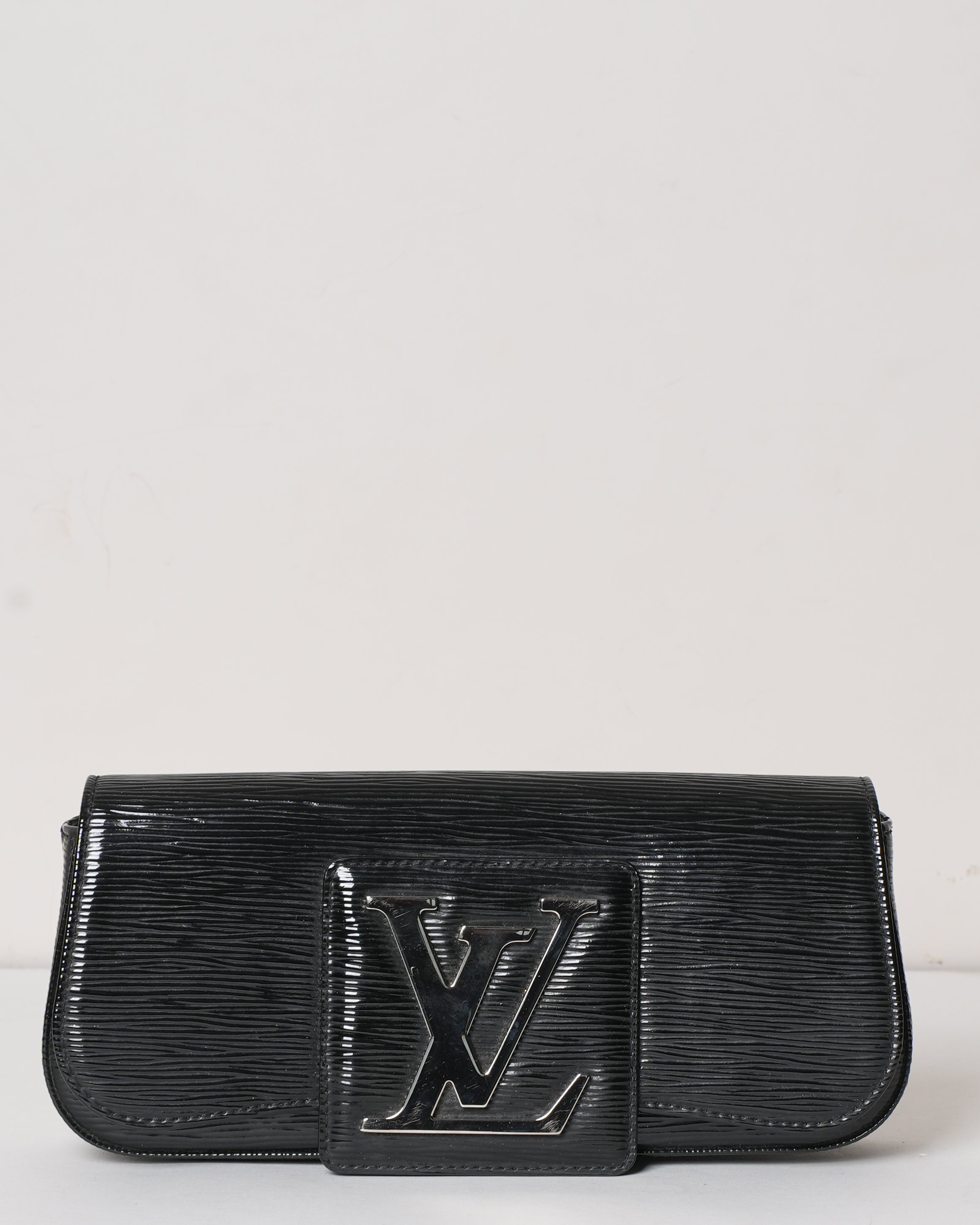 Louis Vuitton Rouge Vernis Solo Clutch