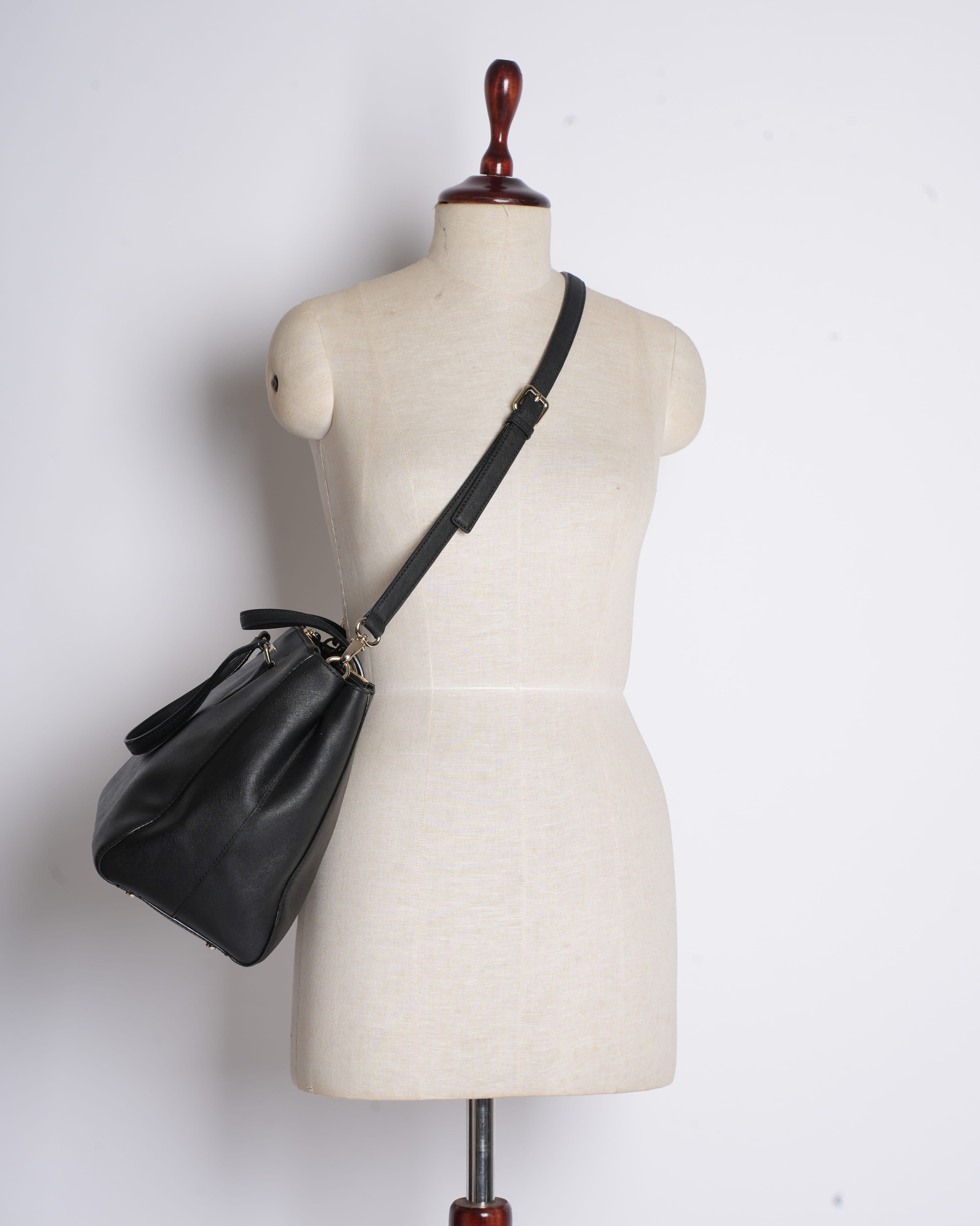 Kate Spade Tote In Black