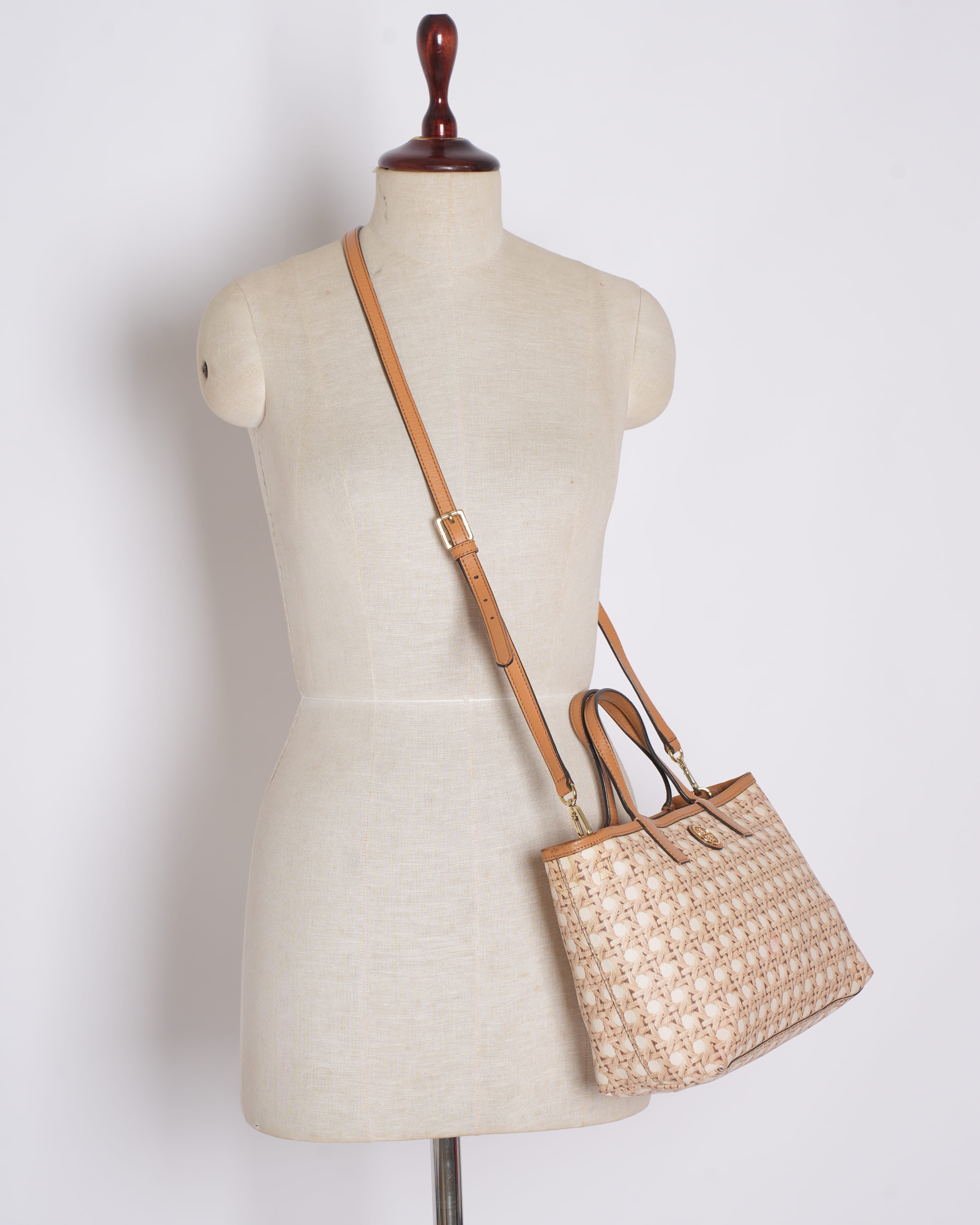 Tory burch ever ready zip tote bag