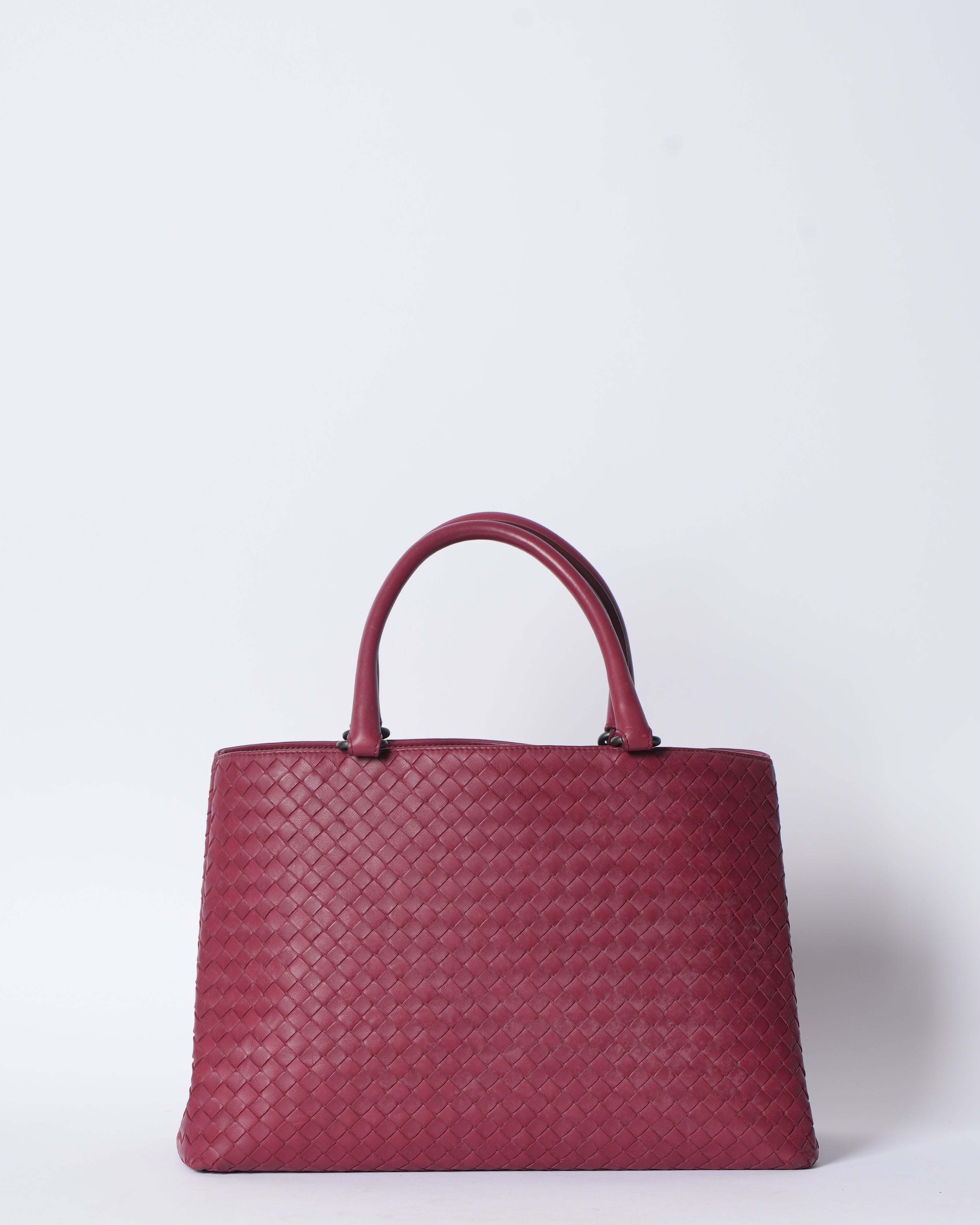 Bottega Veneta Milano Intecciato Tote Bag In Red