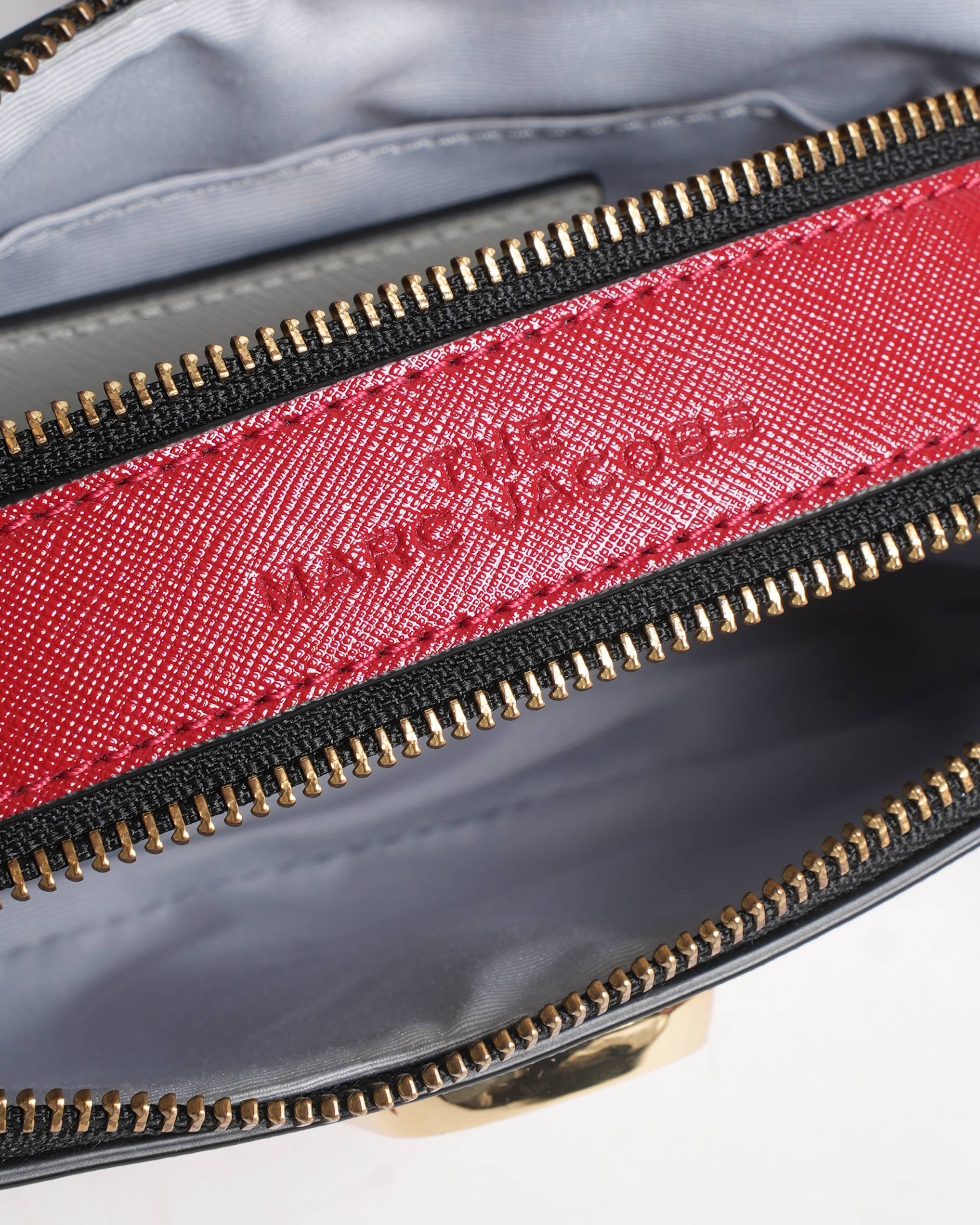 Marc Jacobs the snap shot Crossbody bag in white