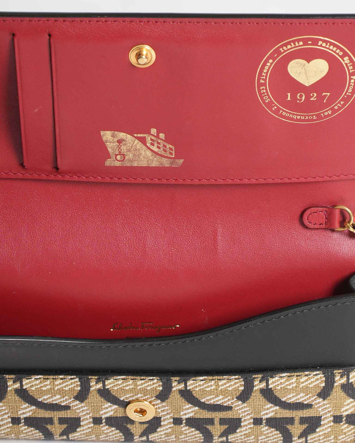 Salvatore Ferragamo Wallet on Chain