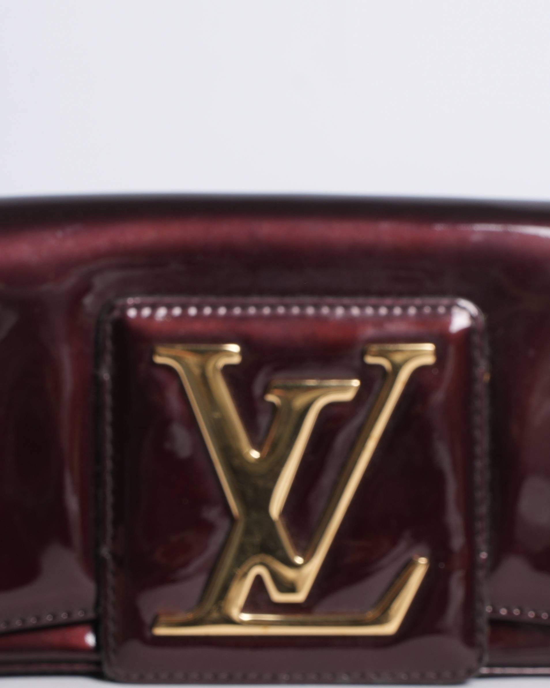 Louis Vuitton Amarante Vernis Sobo Clutch