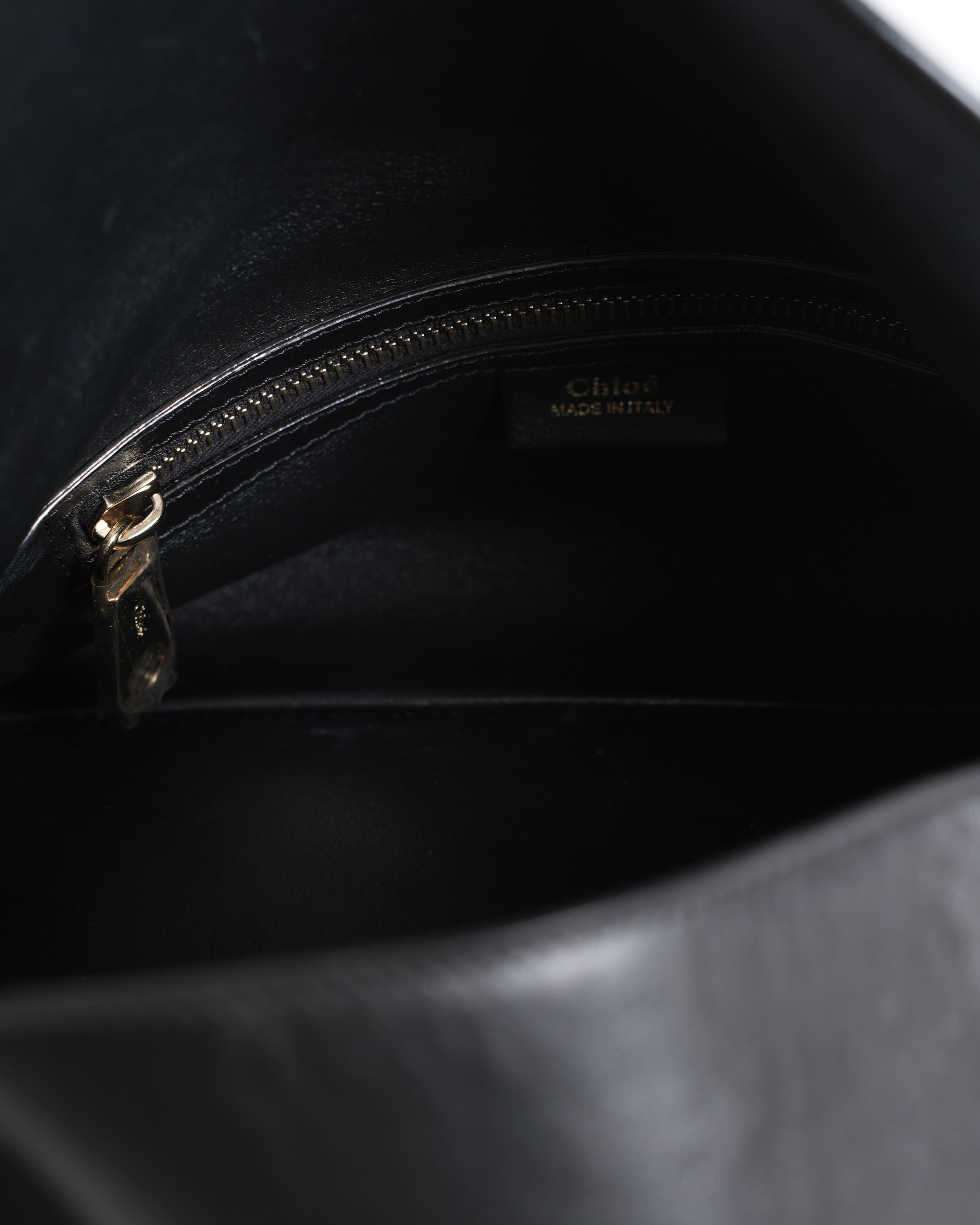 Chloe Juana Shoulder Bag In Black