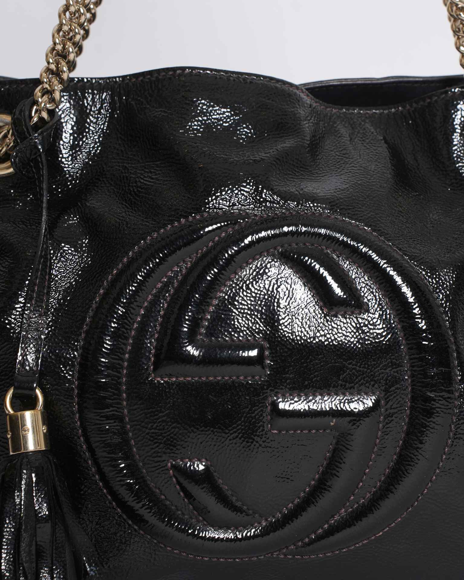 Gucci Soho Leather Shoulder Bag In Black