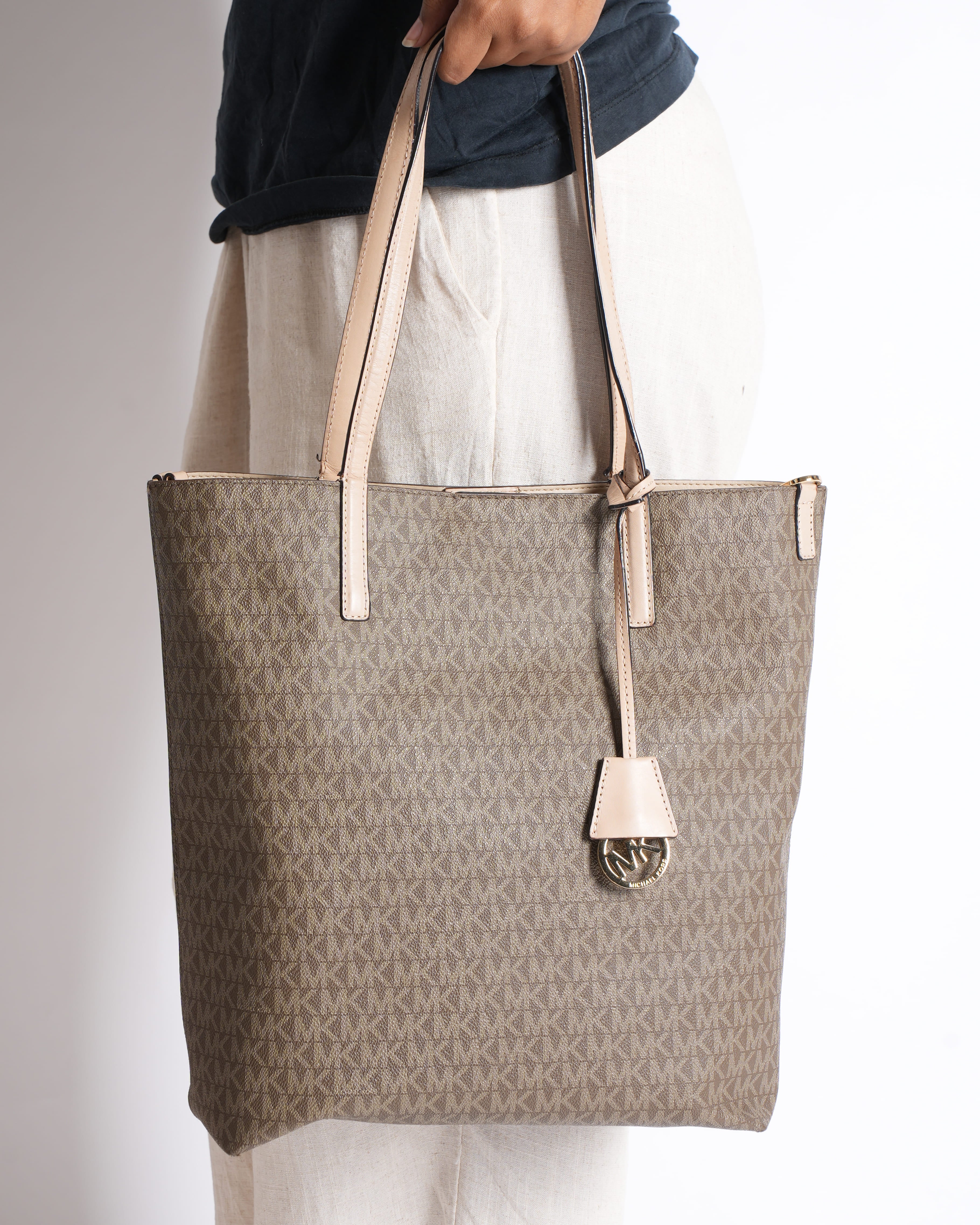 Michael Kors Mercer Accordion Tote Bag