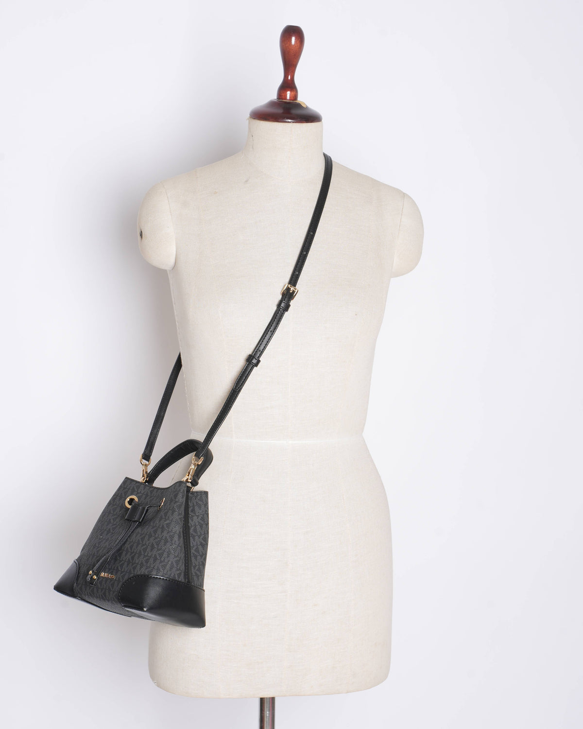 Michael Kors 
Black Mercer Logo Small Bucket Bag