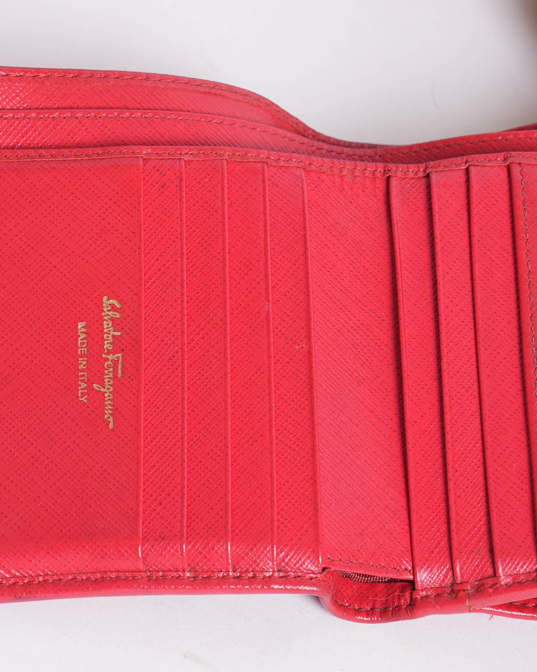 Salvatore ferragamo leather wallet in red