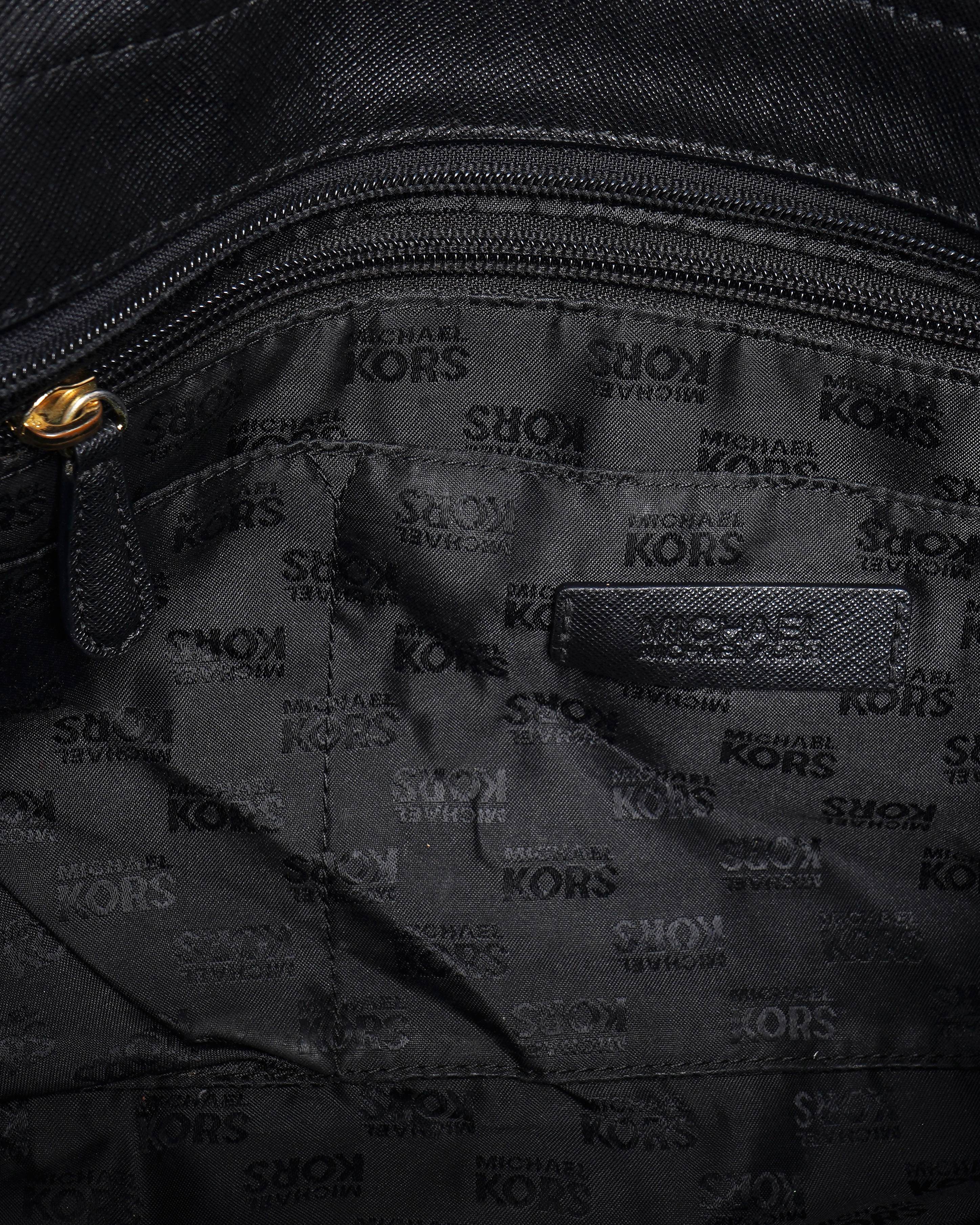 Michael Kors Jet Set Tote In Black