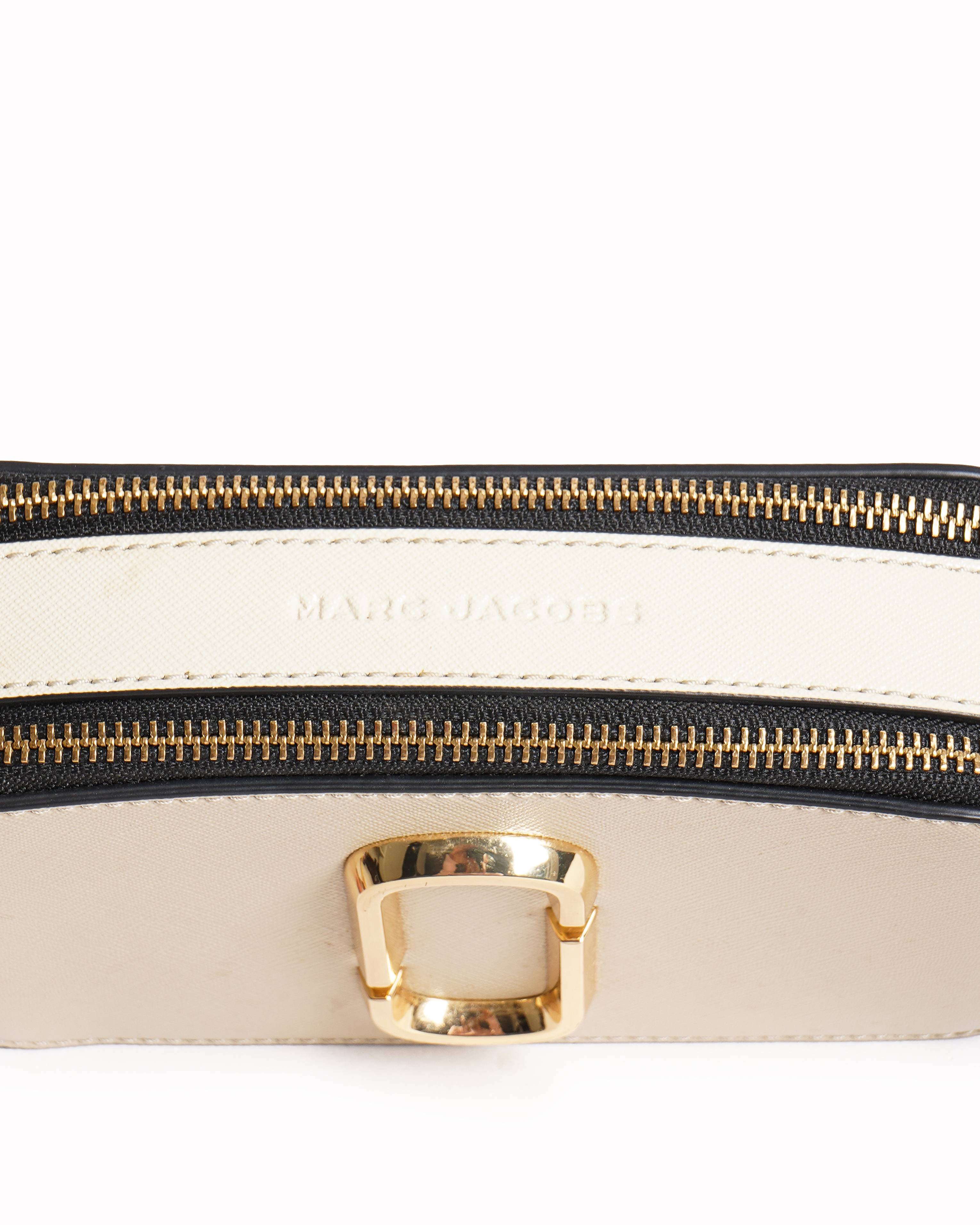 New The Marc Jacobs snapshot crossbody bag in beige