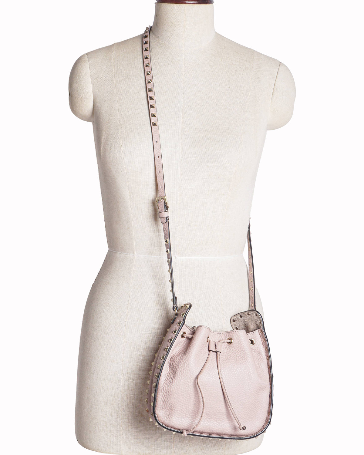 Valentino Garavani Rockstud Small Powder Pink Leather Bucket Bag