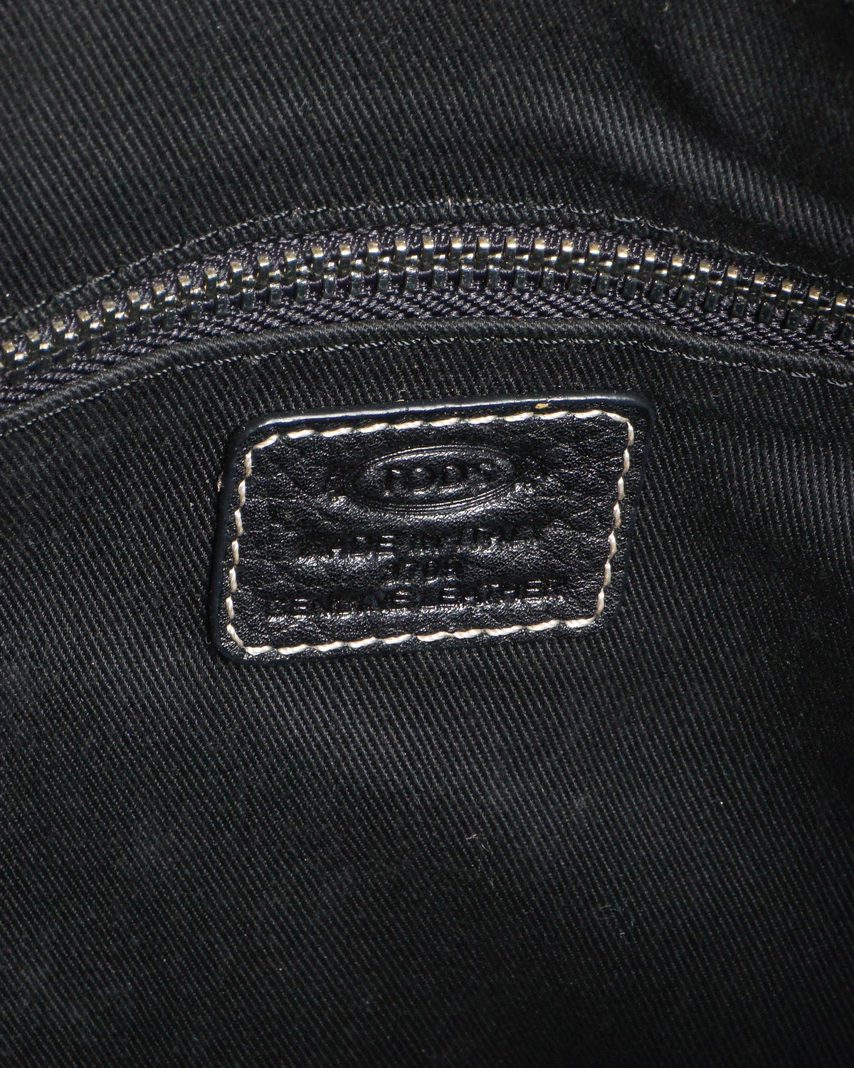 Tod's Black Pebbled Leather Contrast Stitched Shoulder Bag
