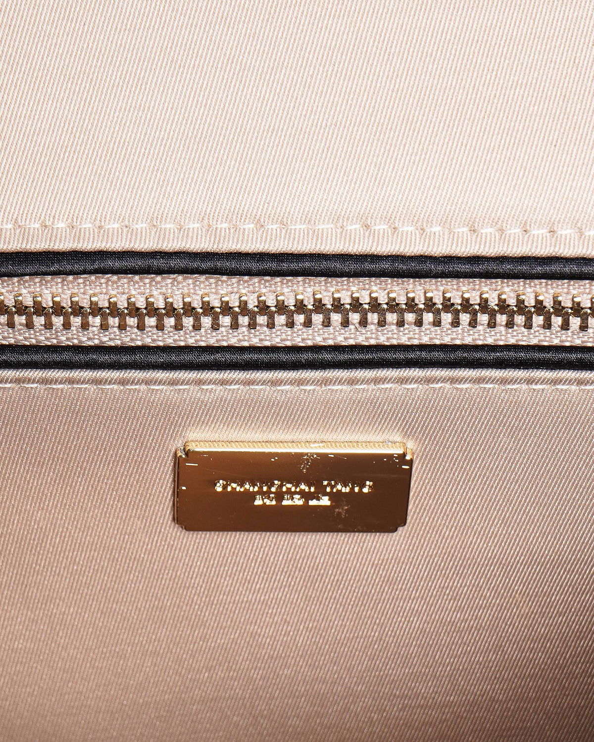 Shanghai Thang Envelope Clutch Bag In Black