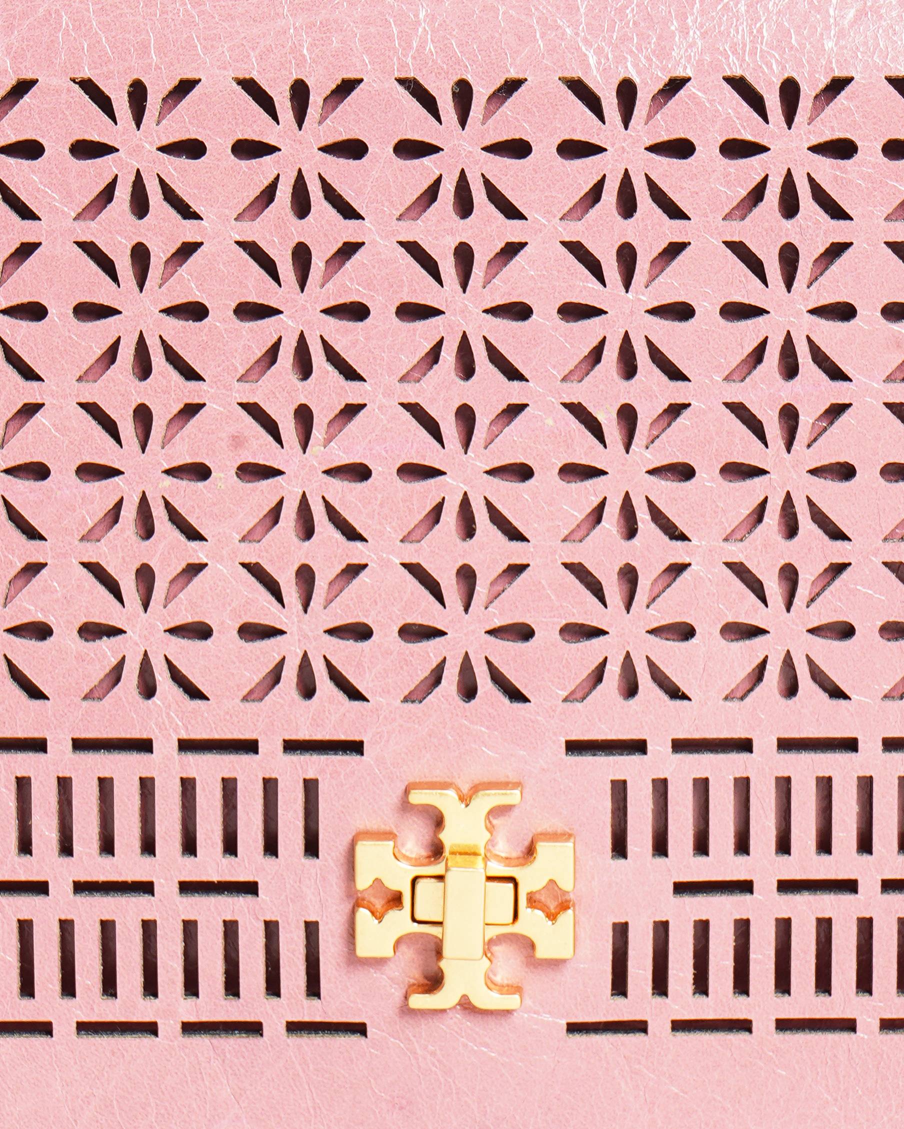 Tory Burch 
Pink Leather Shoulder bag