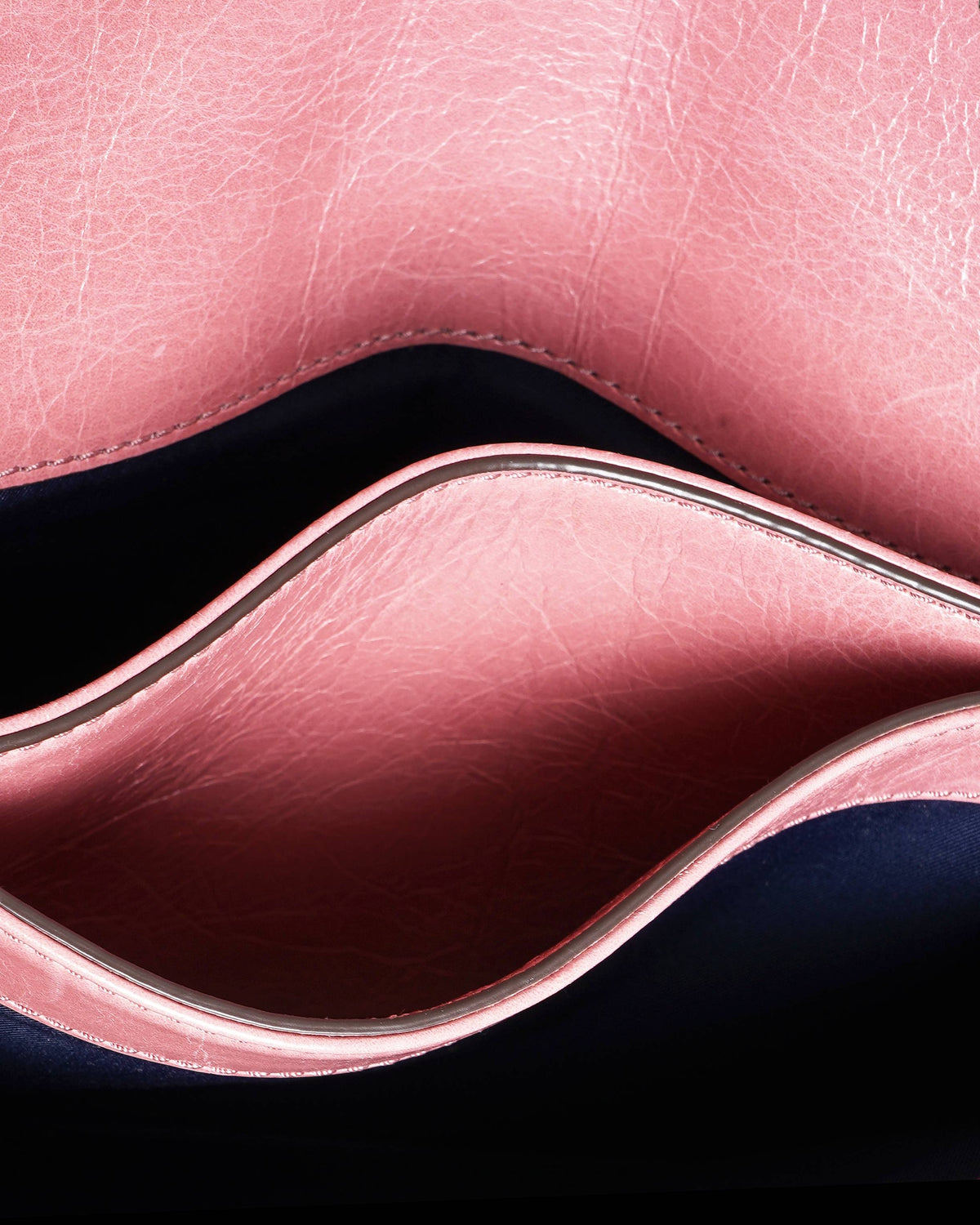 Tory Burch 
Pink Leather Shoulder bag