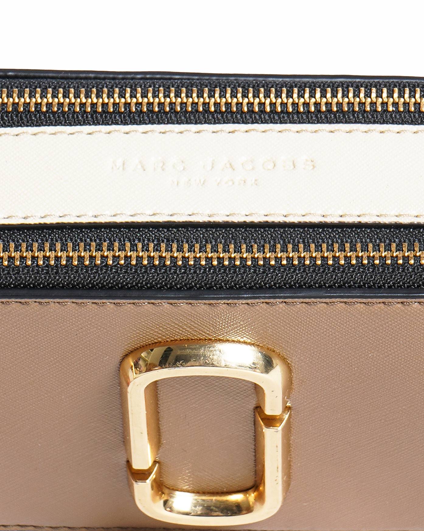 Marc jacobs beige the snapshot crossbody bag