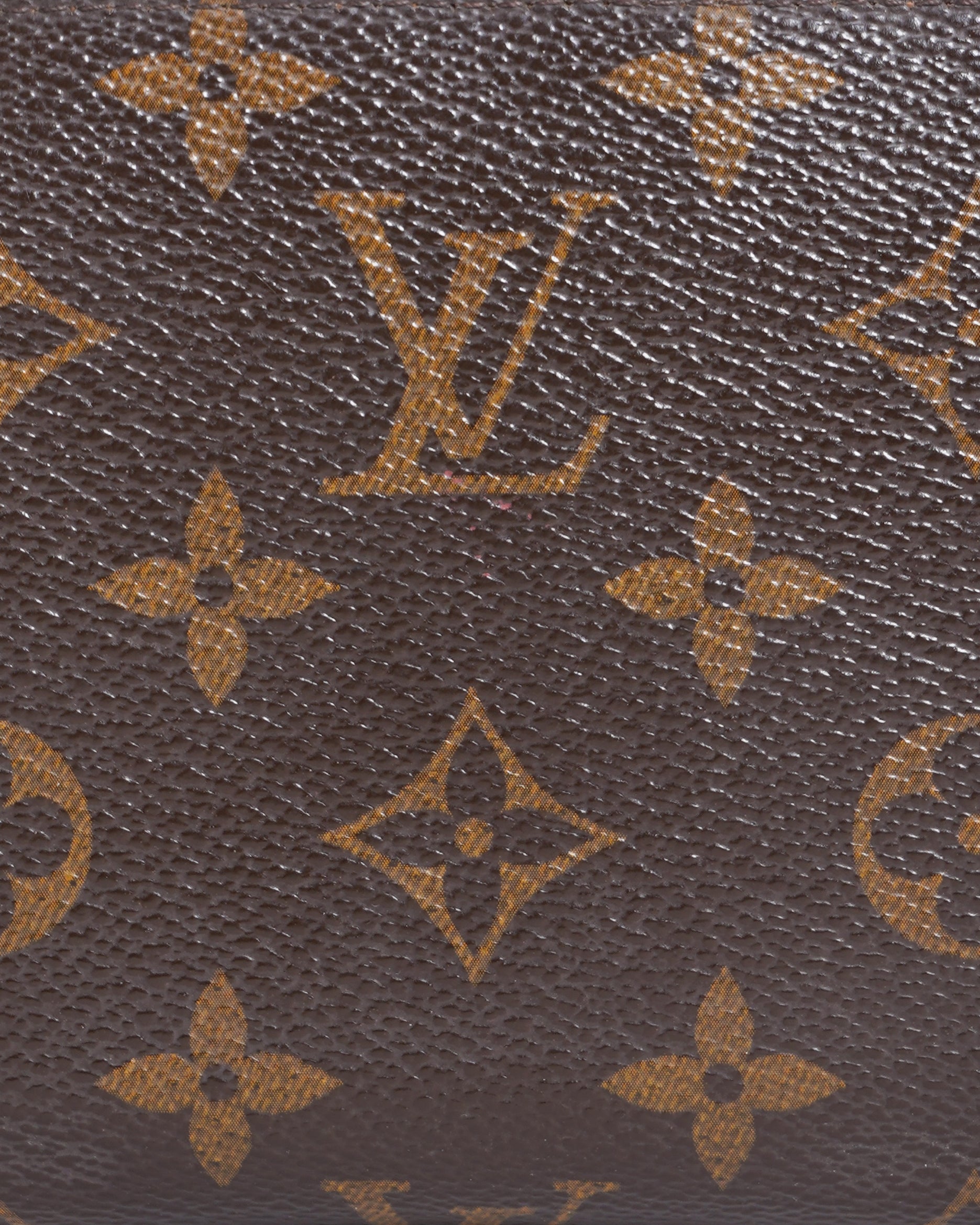 Louis vuitton zippy wallet in monogram canvas