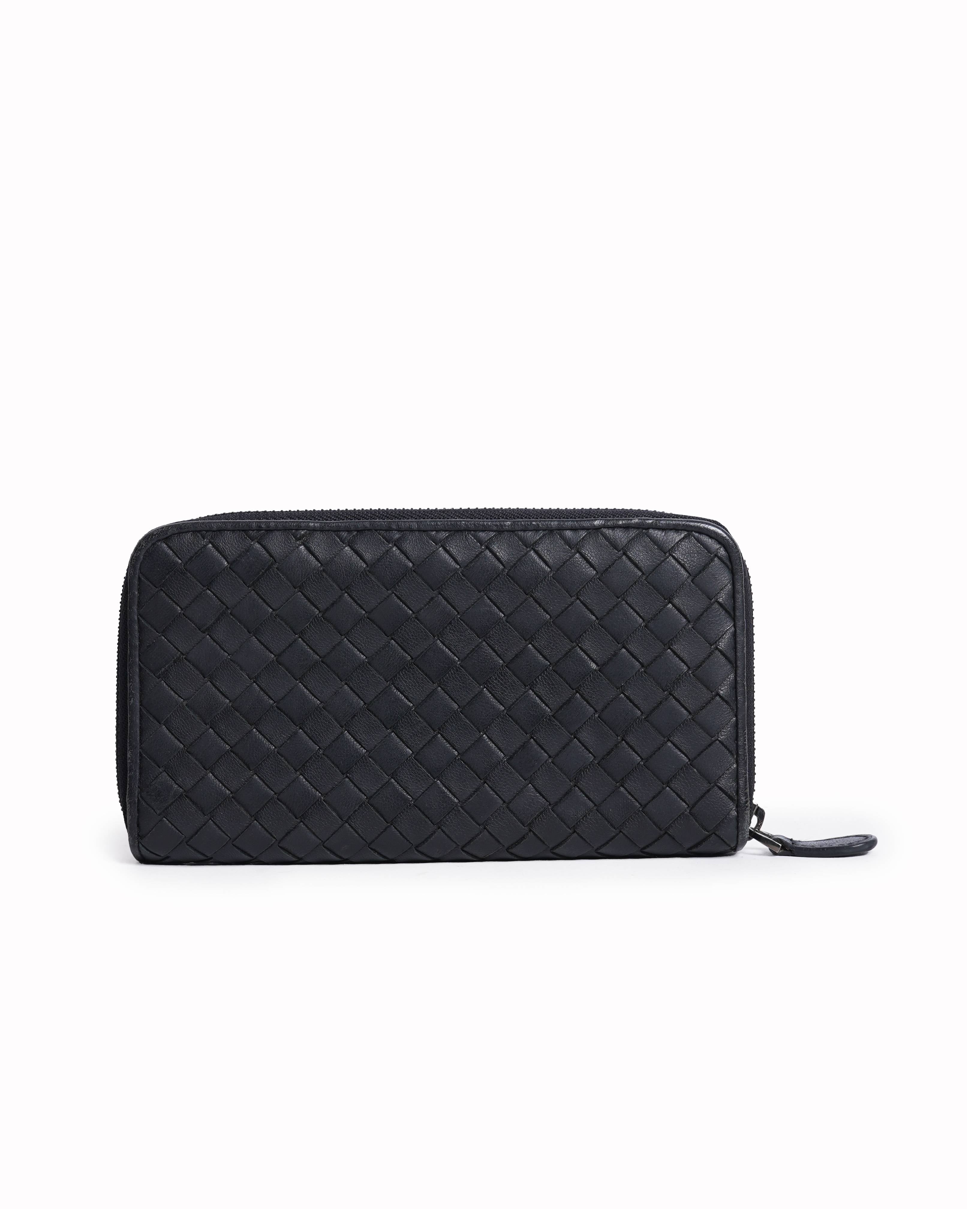 Bottega Veneta 
Black Intrecciato Leather Zip Around Wallet