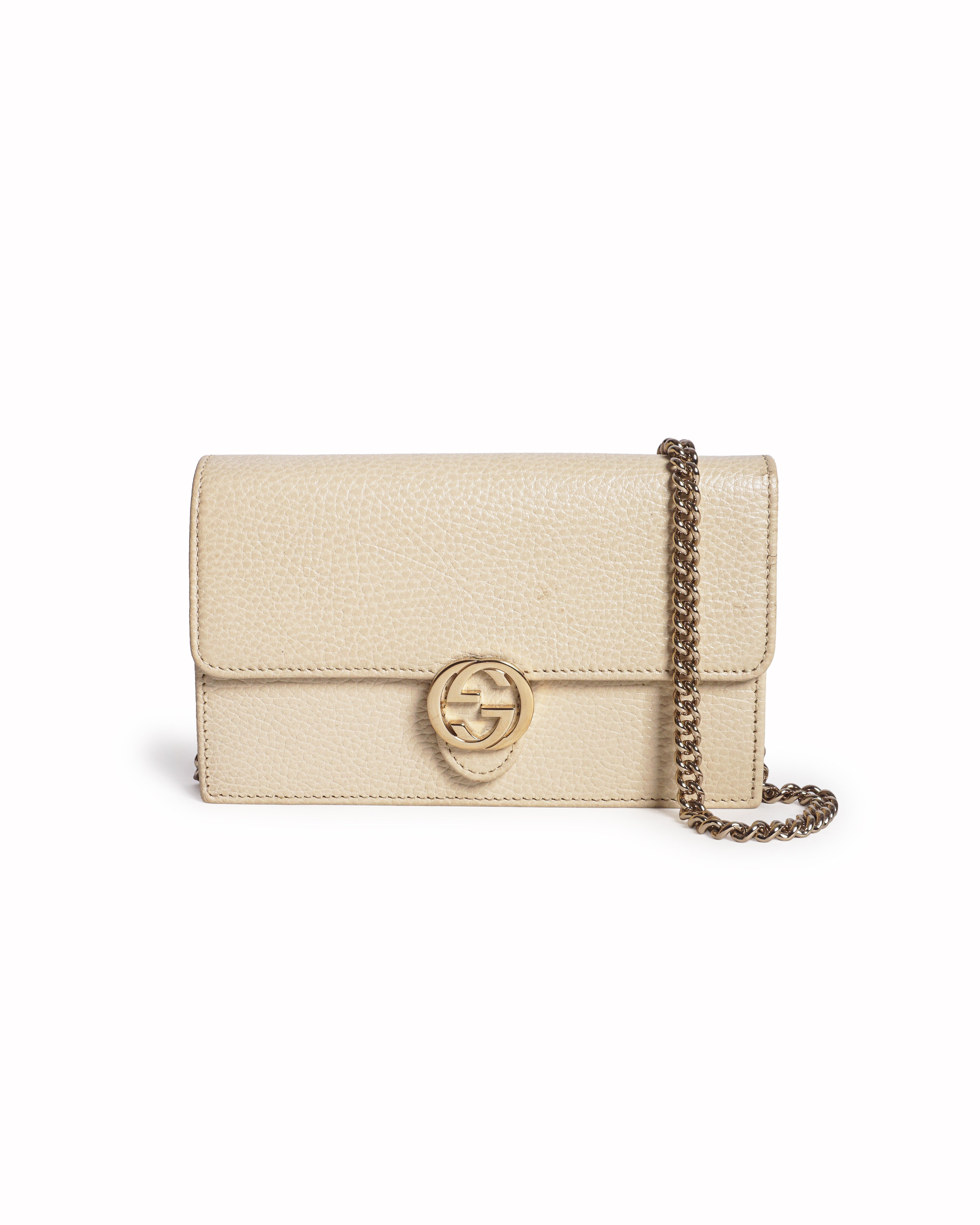 Gucci Beige Grained Leather Interlocking GG Wallet On Chain