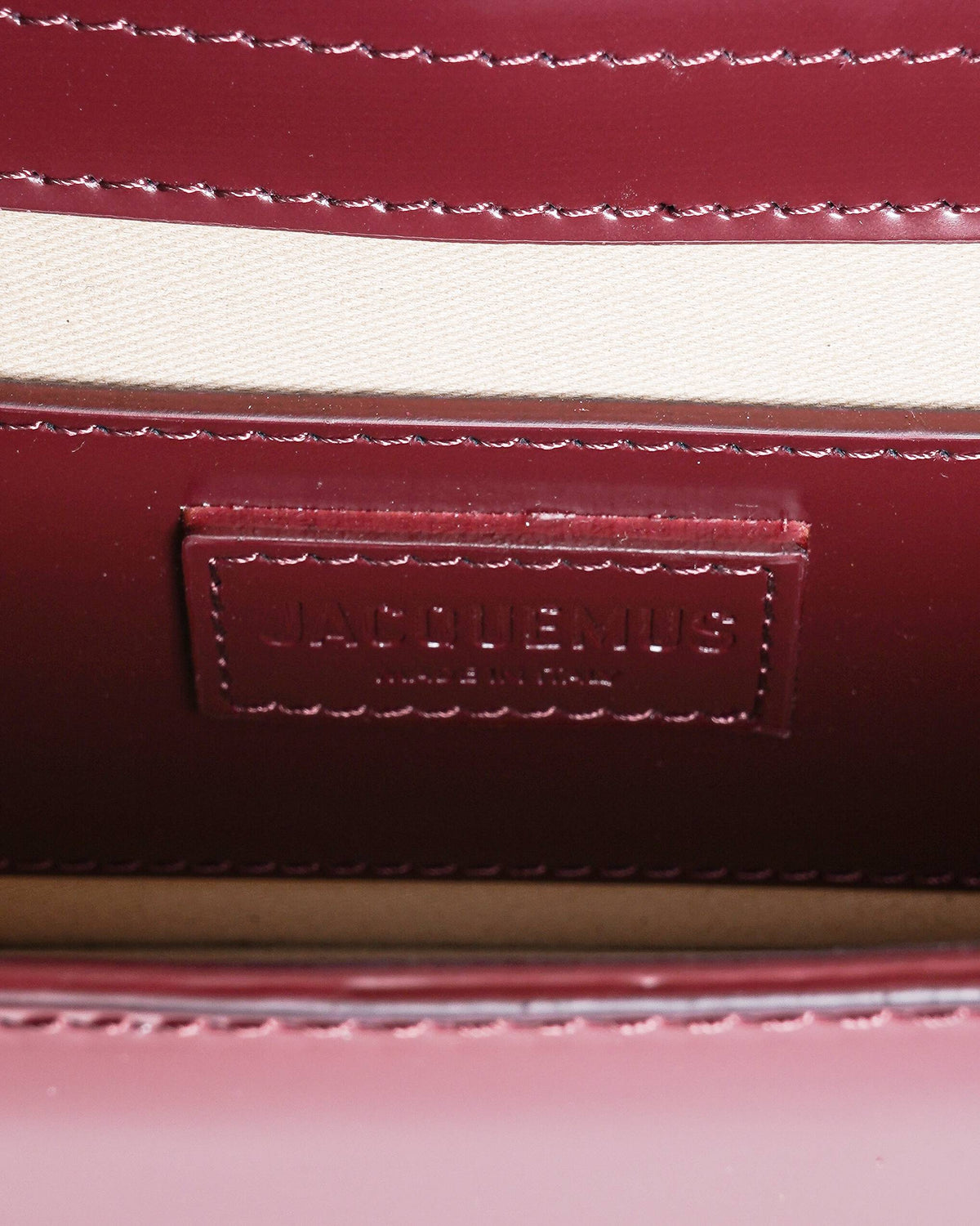 Jacquemus Le Grand Bambino Crossbody Bag In Magenta Patent Leather