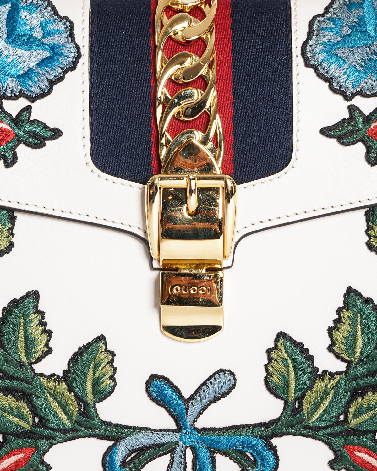 Gucci White Leather Floral Embroidered Medium Sylvie Top Handle Bag