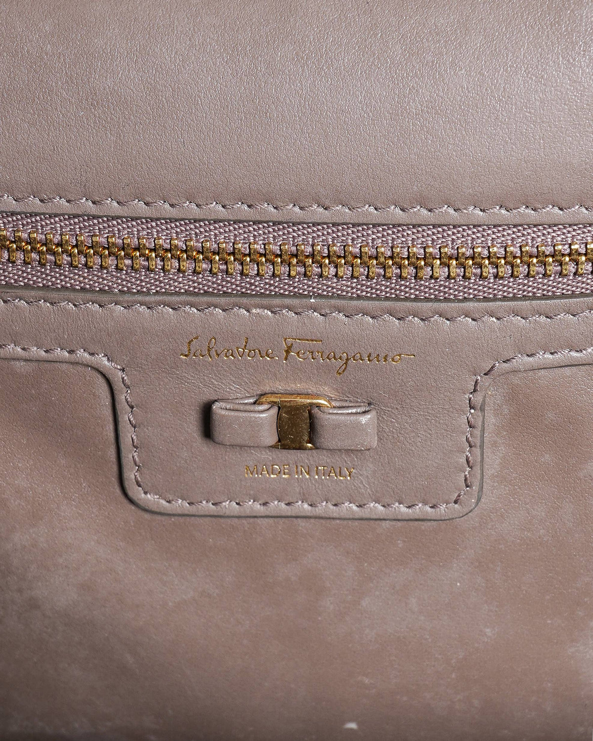 Salvatore Ferragamo Vara Bow Ginny Shoulder Bag