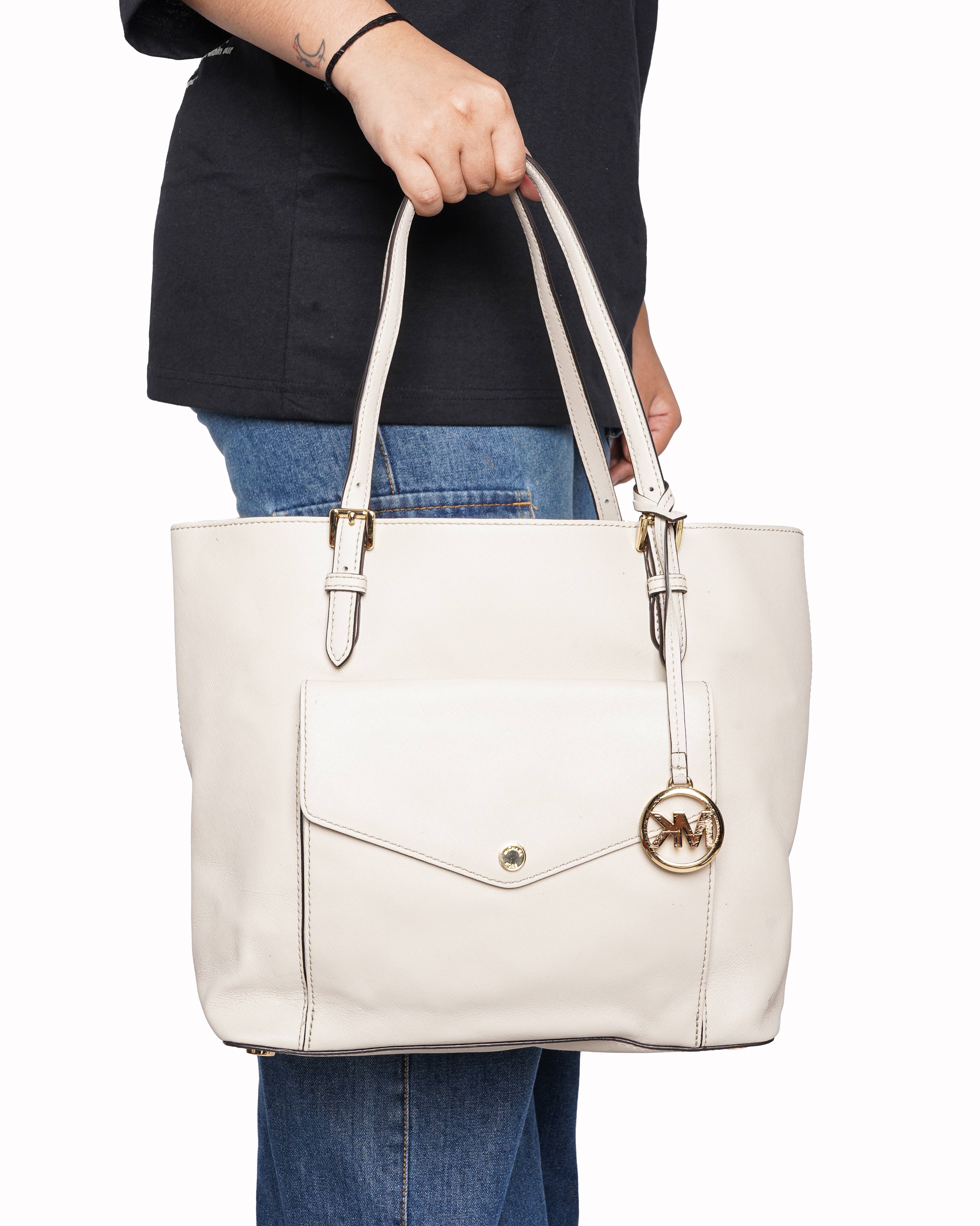 Michael Kors
Jet set Leather pocket tote bag
