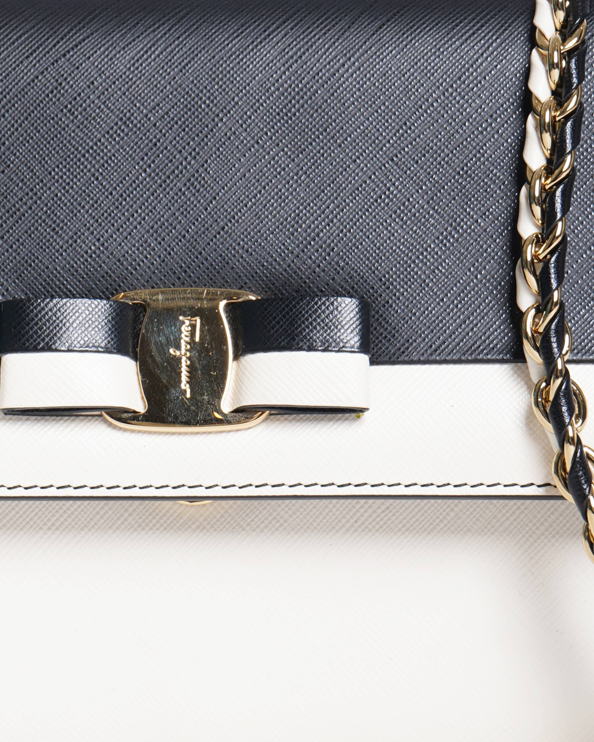 Salvatore Ferragamo Nero Printed Calf Shoulder Bag