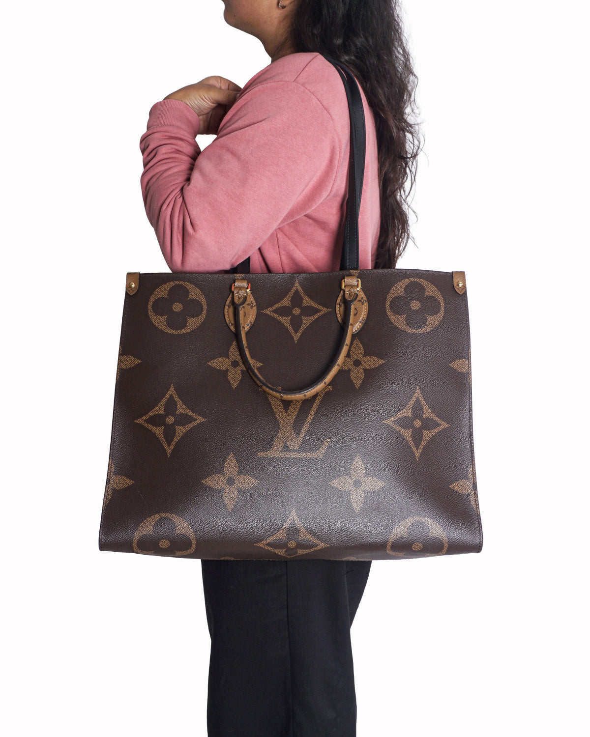 Louis Vuitton Monogram Giant Onthego GM Tote Bag