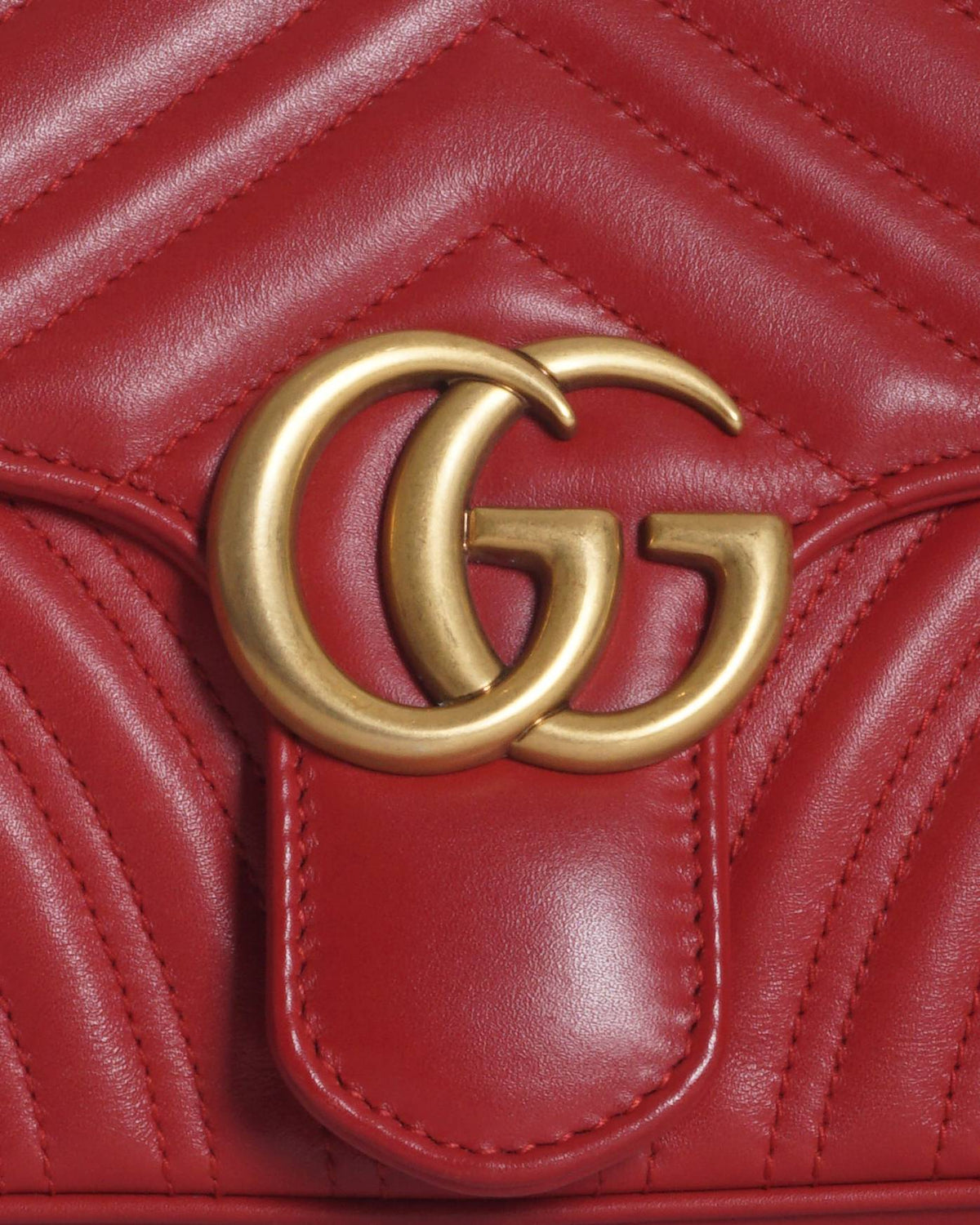 Gucci Red GG Marmont Medium Matelassé Leather Shoulder Bag