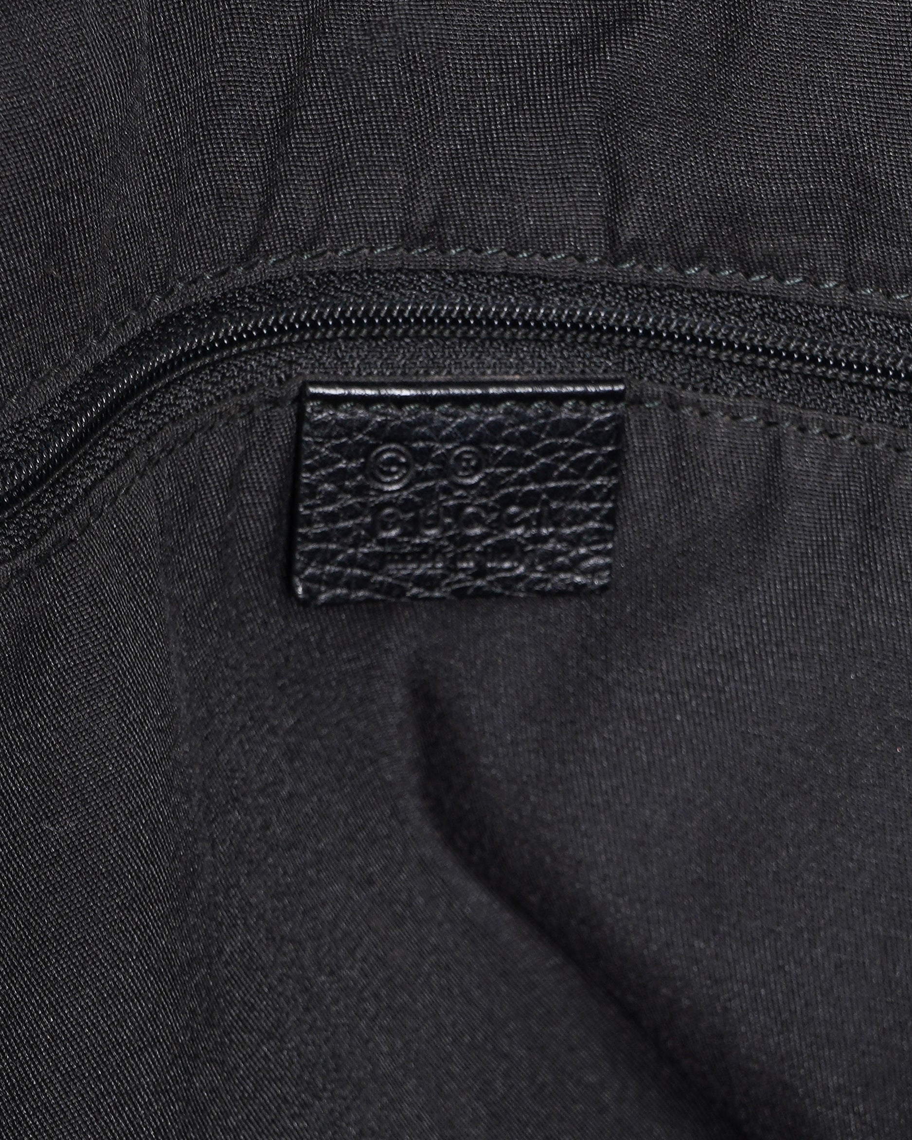 Gucci pelham gg canvas shoulder bag