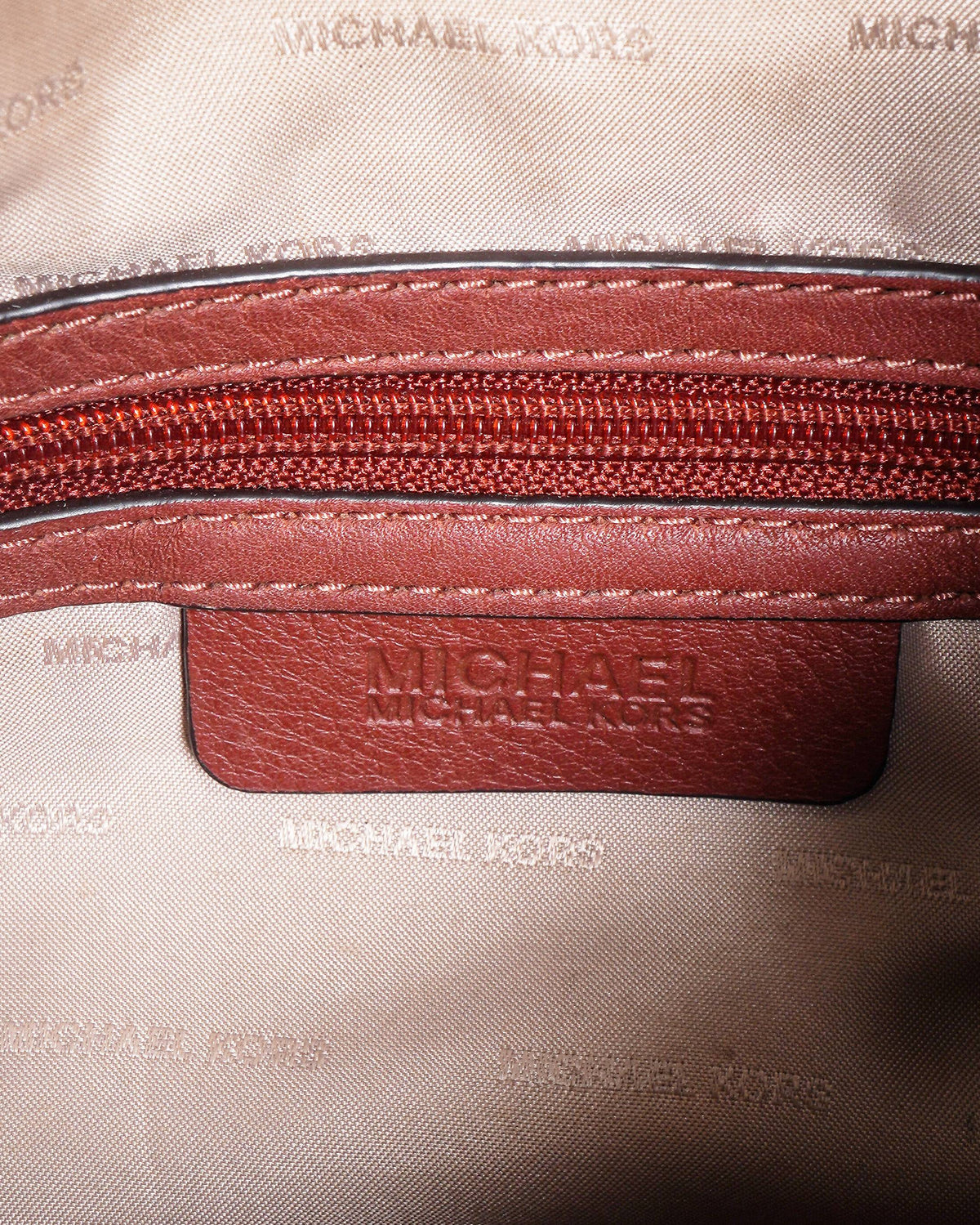 Michael Kors Raven Medium Messenger Bag