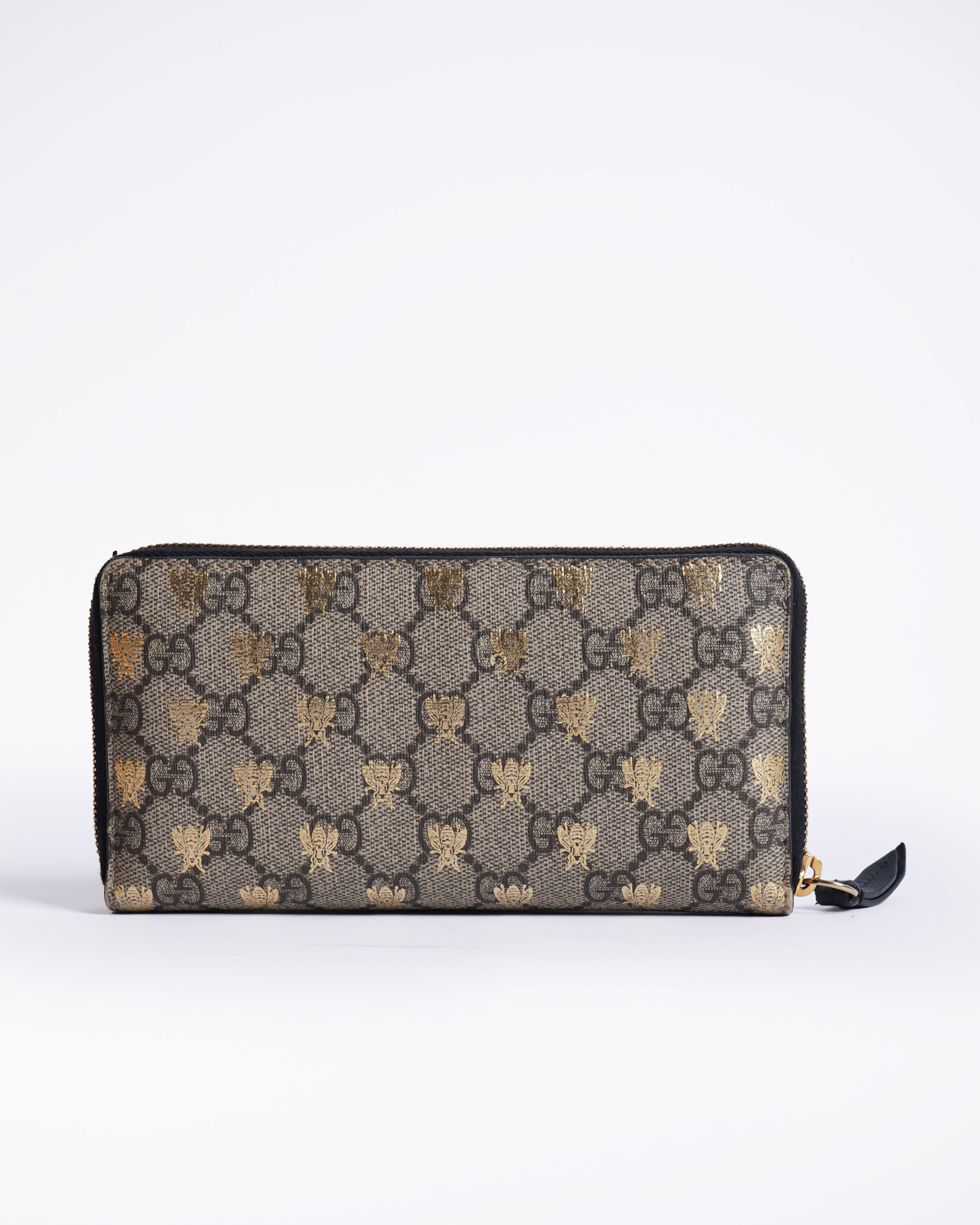Gucci gg supreme bee bifold long wallet