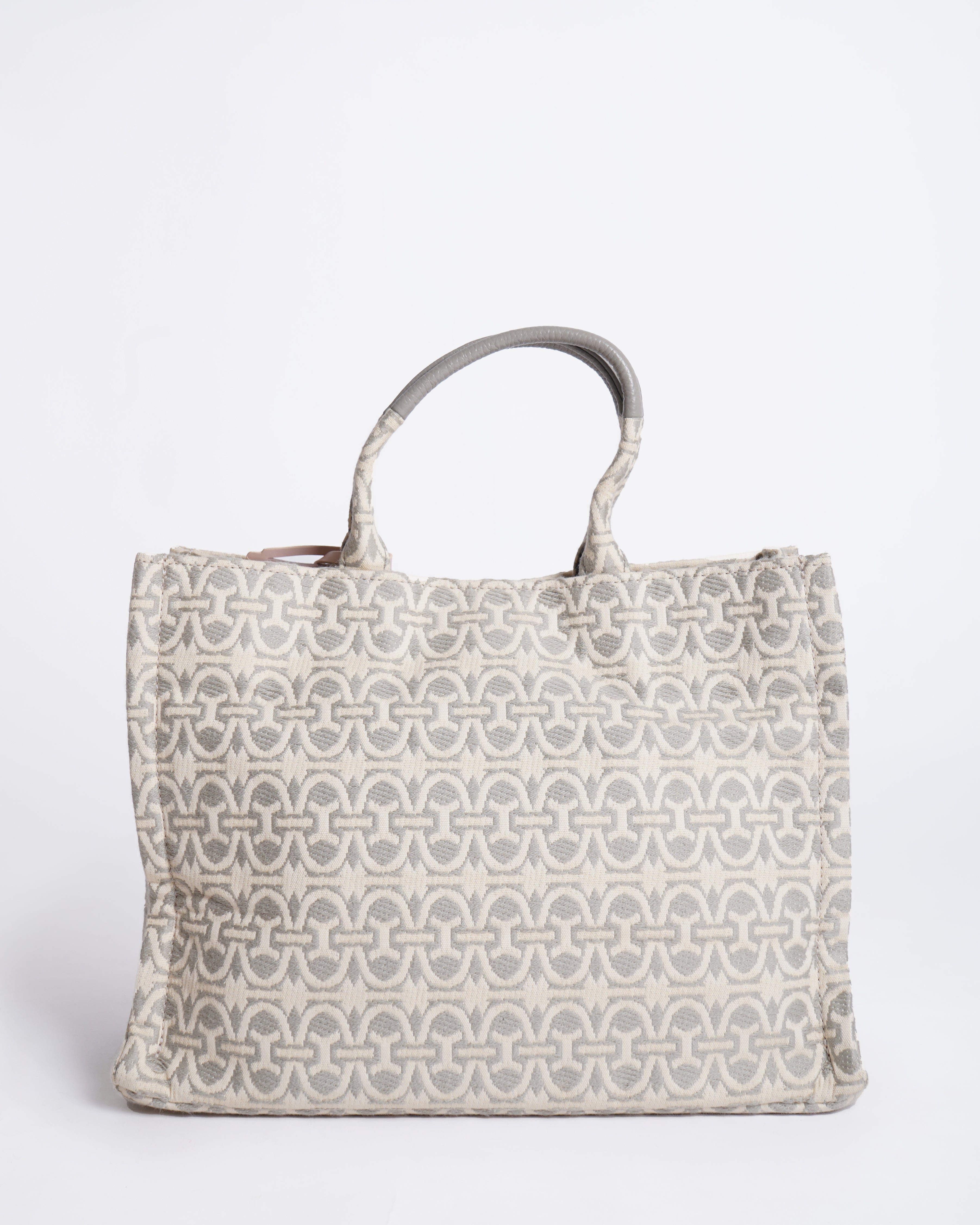 Coccinelle never without tote bag