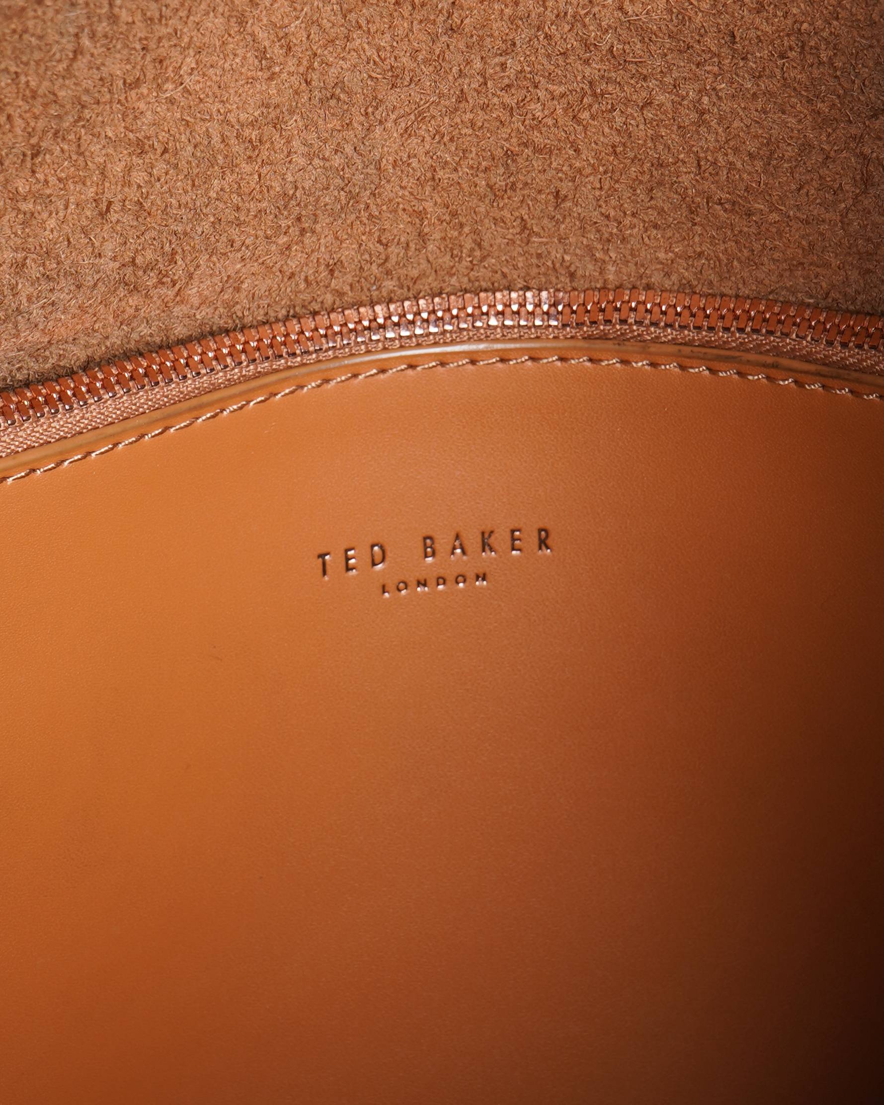 Ted baker
Hobo leather bag