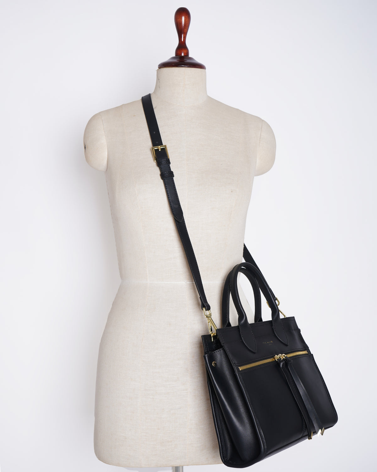 Ted baker black leather shopper handheld bag