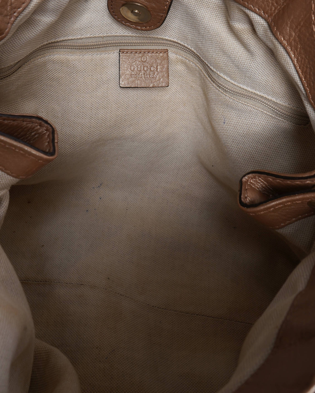 Gucci Sukey leather handbag